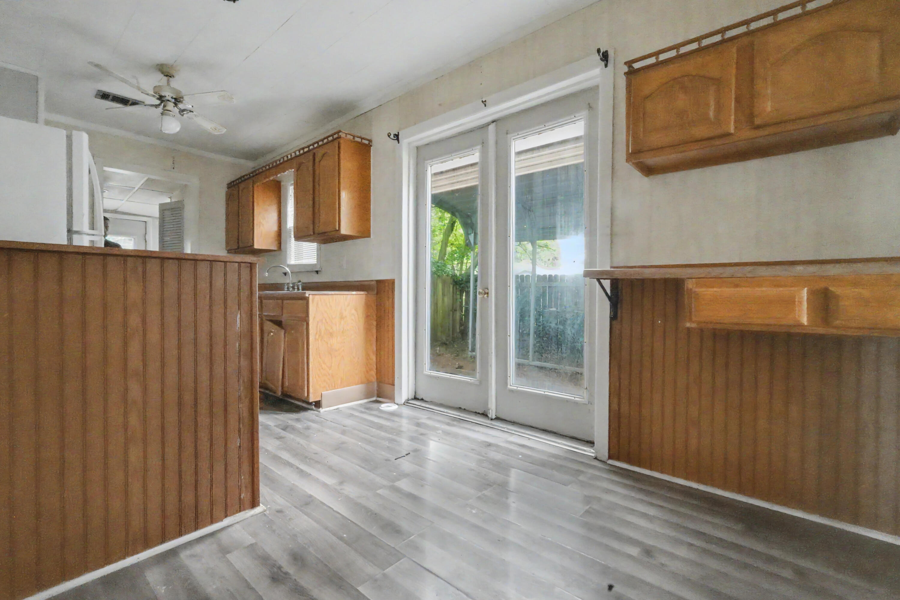 2434 North Pickwick Avenue Property Photo 13