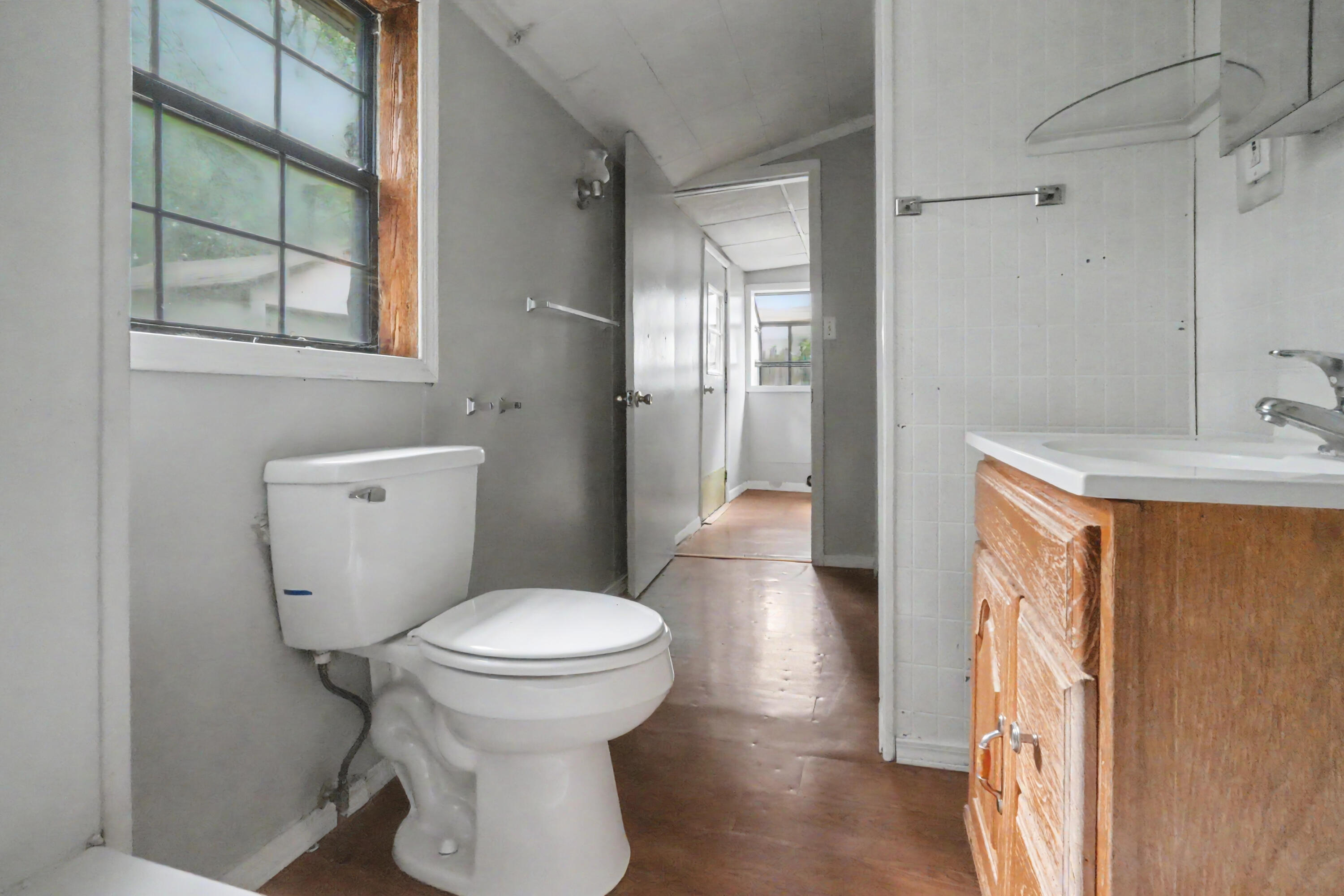 2434 North Pickwick Avenue Property Photo 23