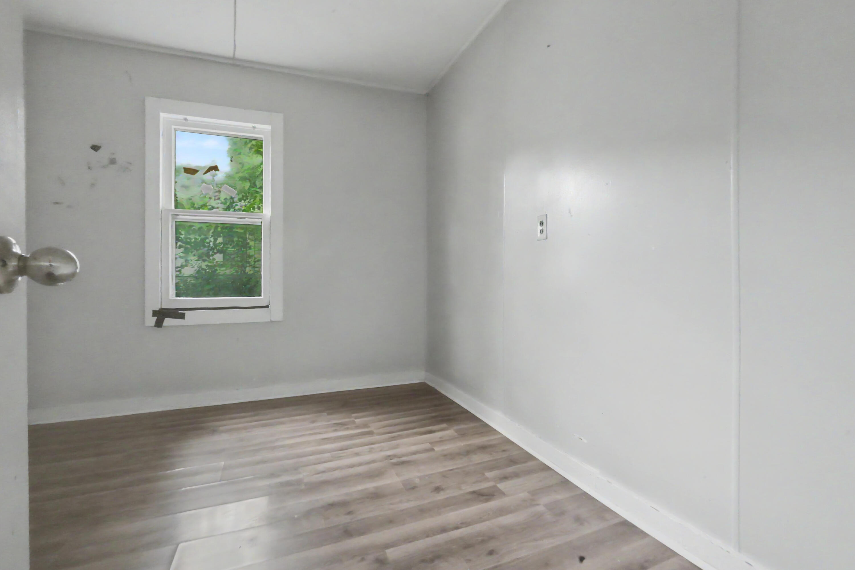2434 North Pickwick Avenue Property Photo 25