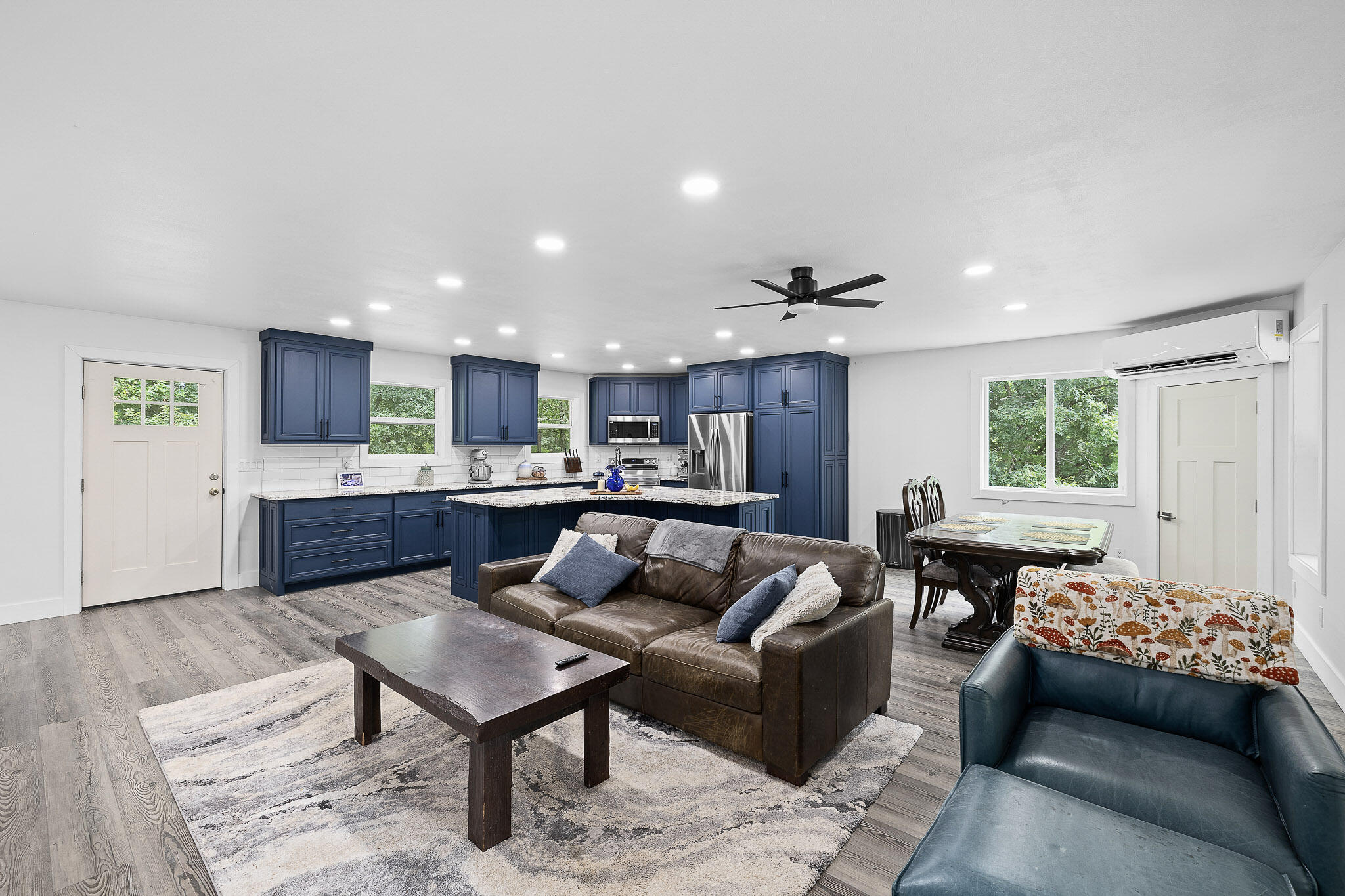 9906 1162 Property Photo 5