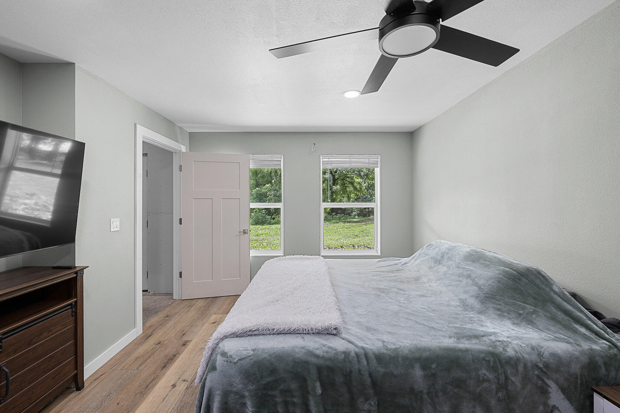 9906 1162 Property Photo 25