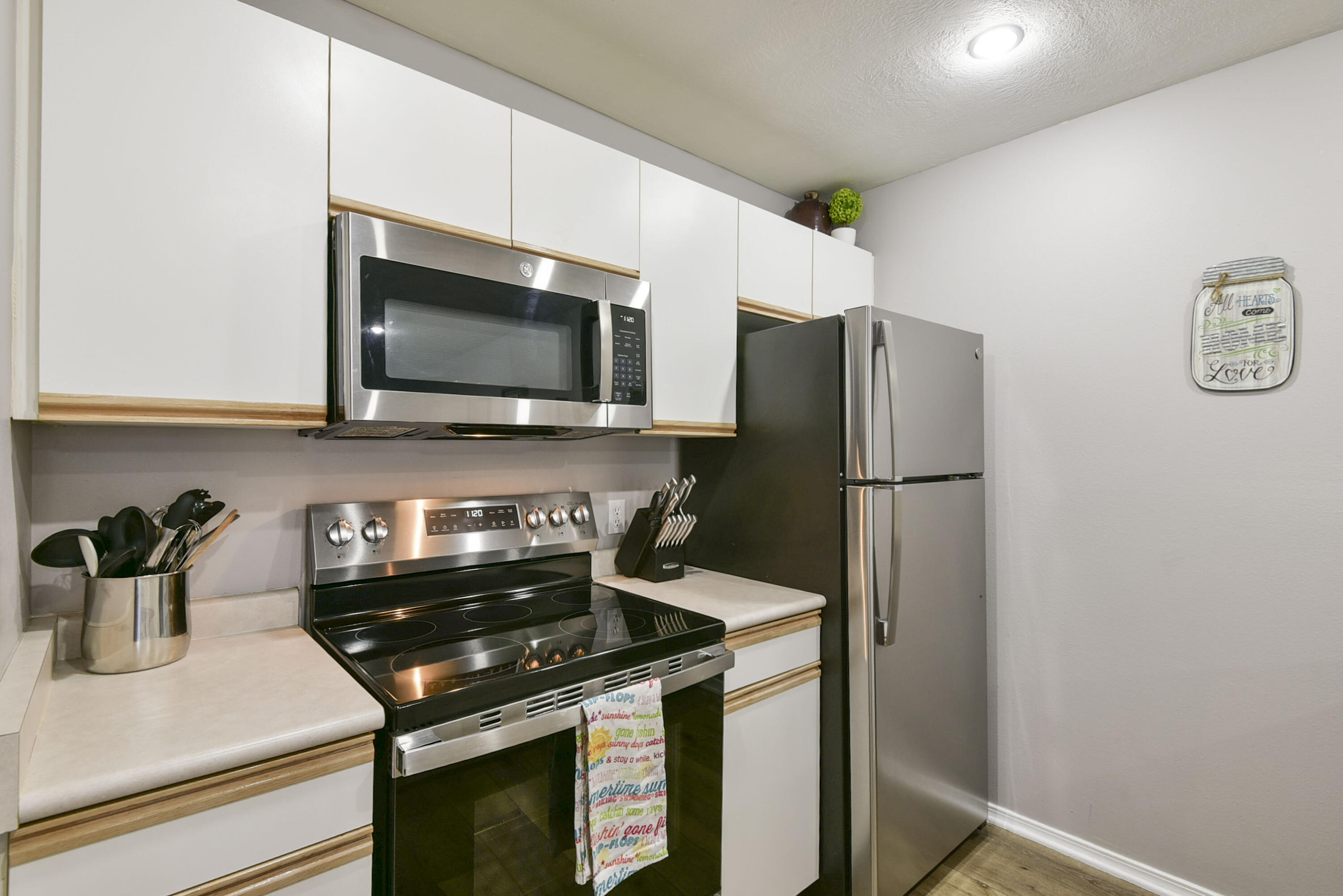 120 Spring Creek Court Apt 16 Property Photo 5