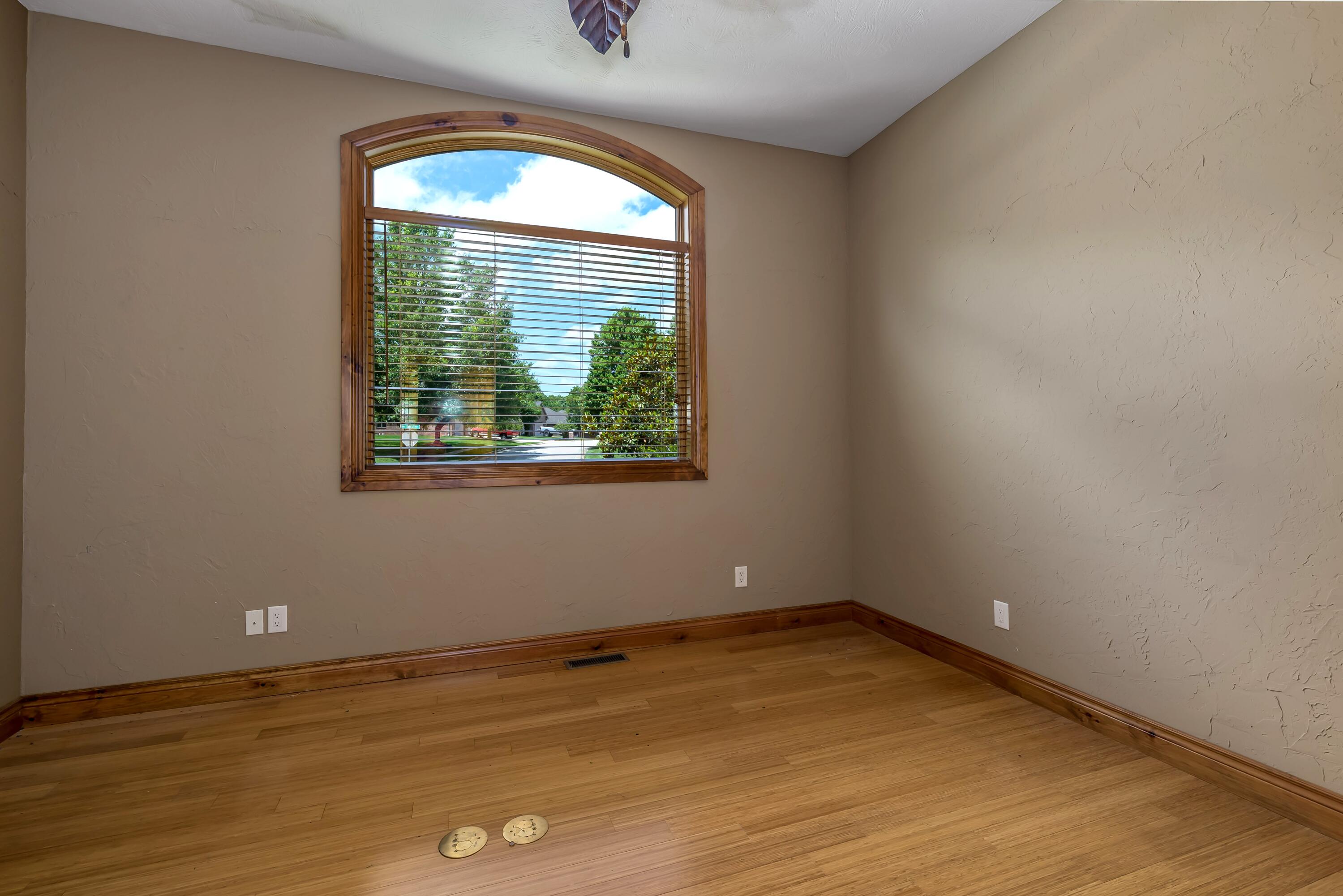 1418 East River Oaks Lane Property Photo 43