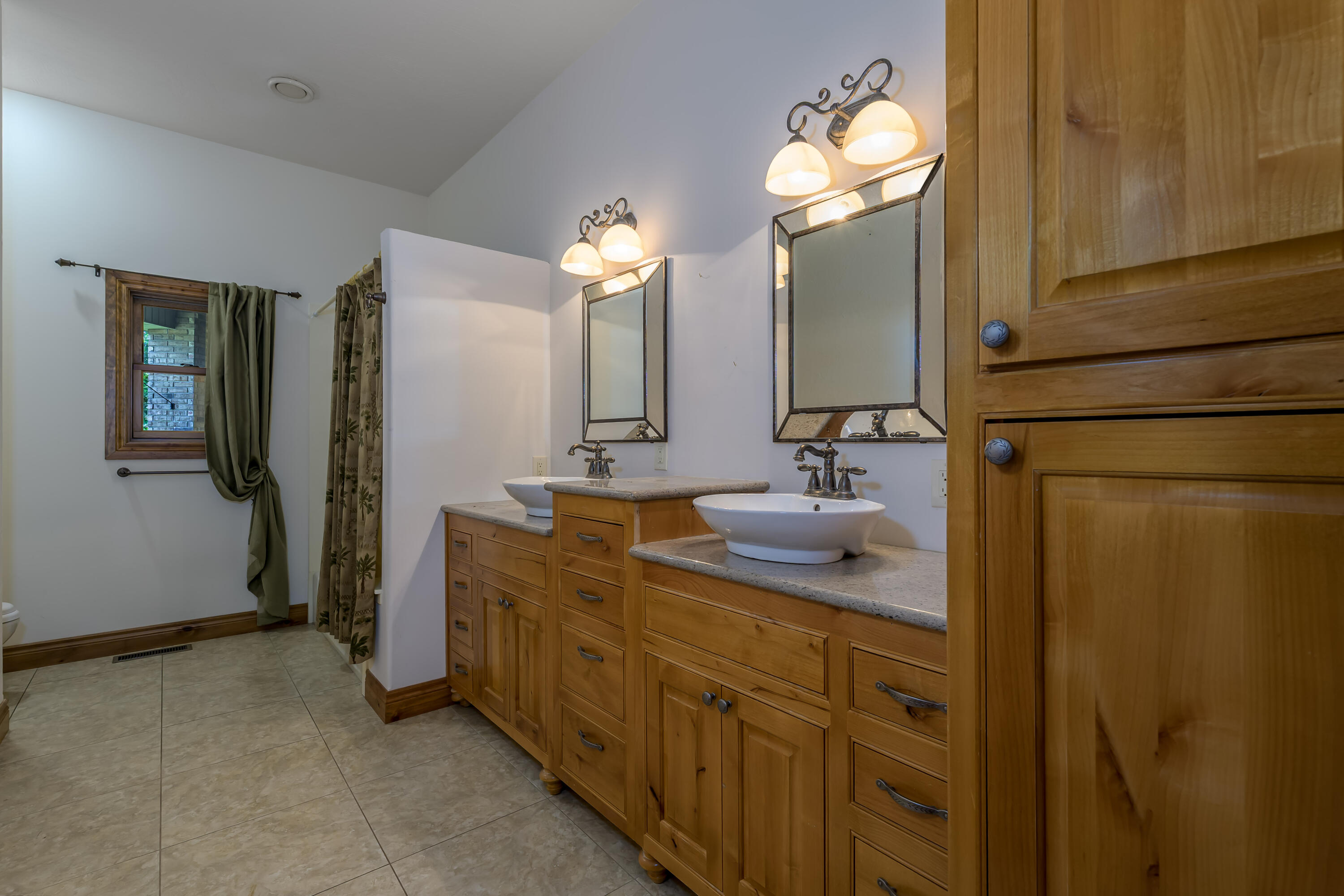 1418 East River Oaks Lane Property Photo 45