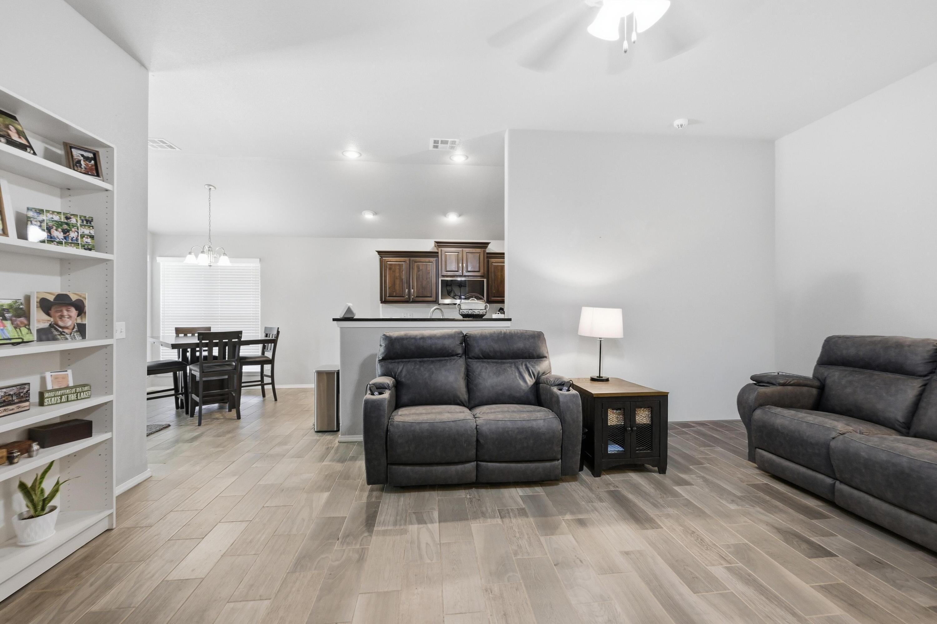 1692 Betenbough Way Property Photo 8