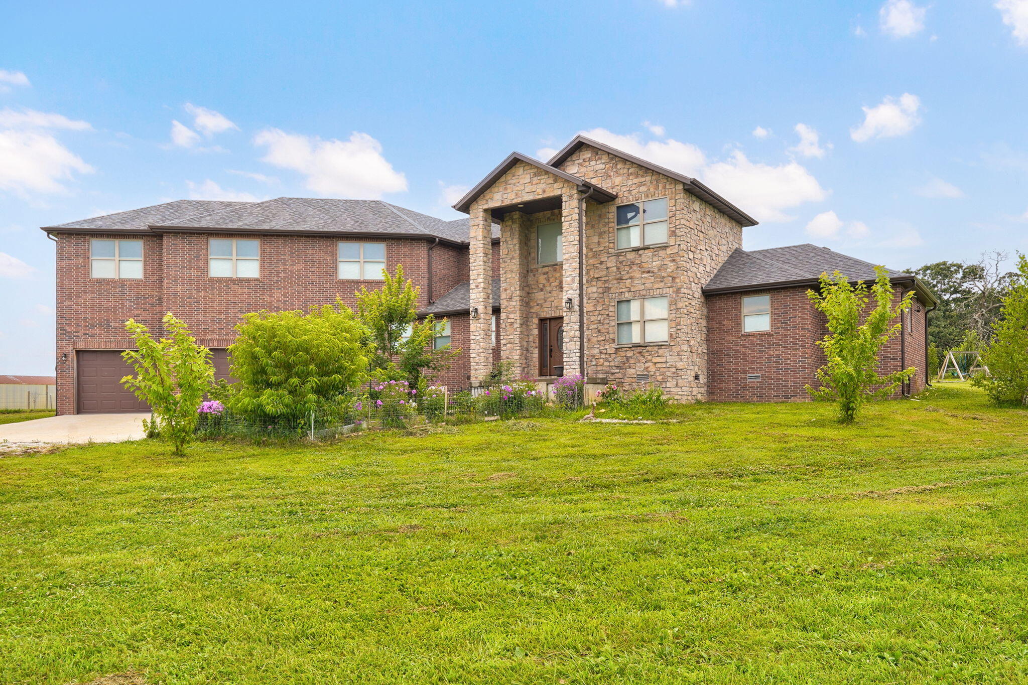 1319 Mockingbird Road Property Photo 1