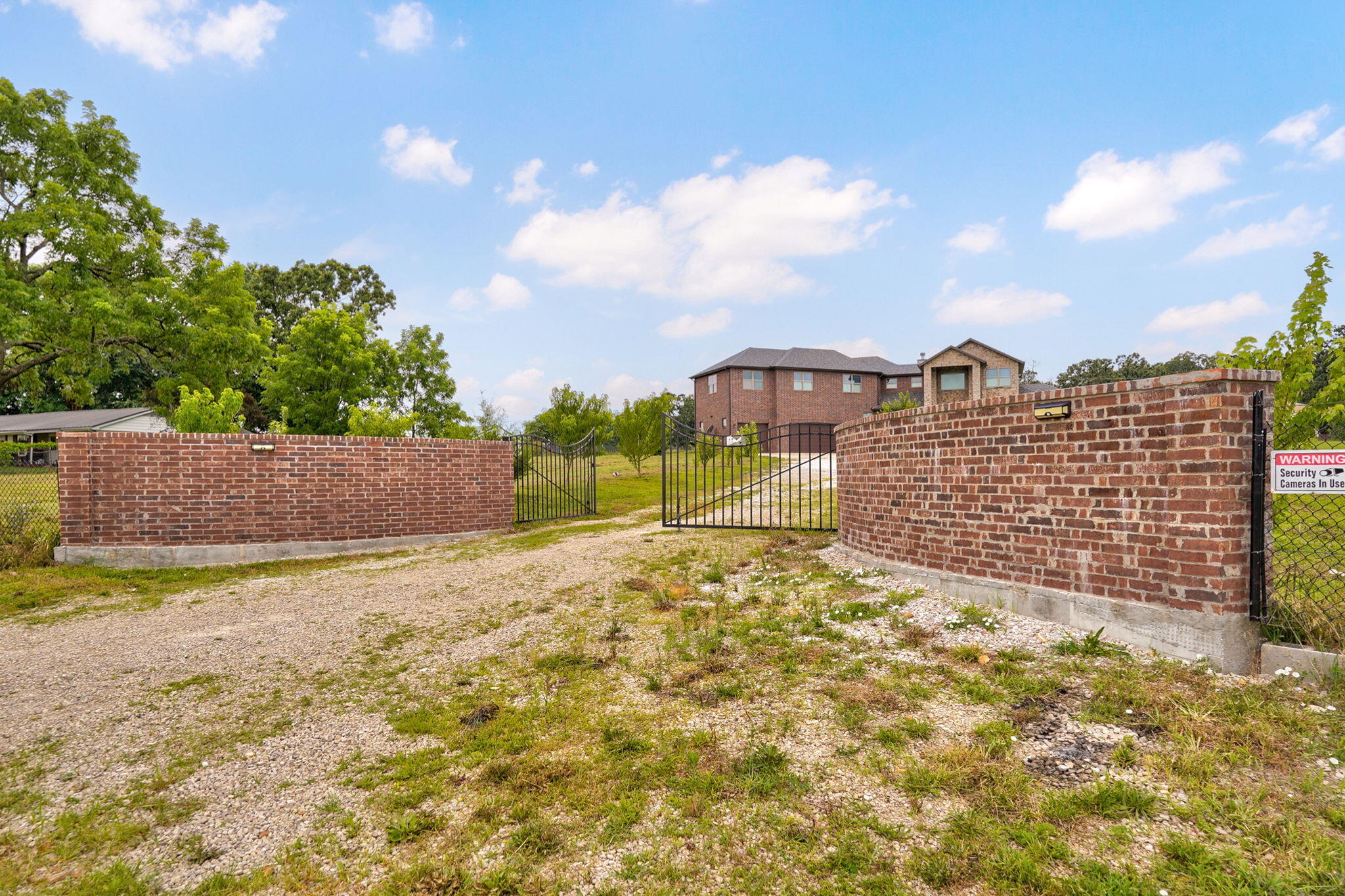1319 Mockingbird Road Property Photo 5