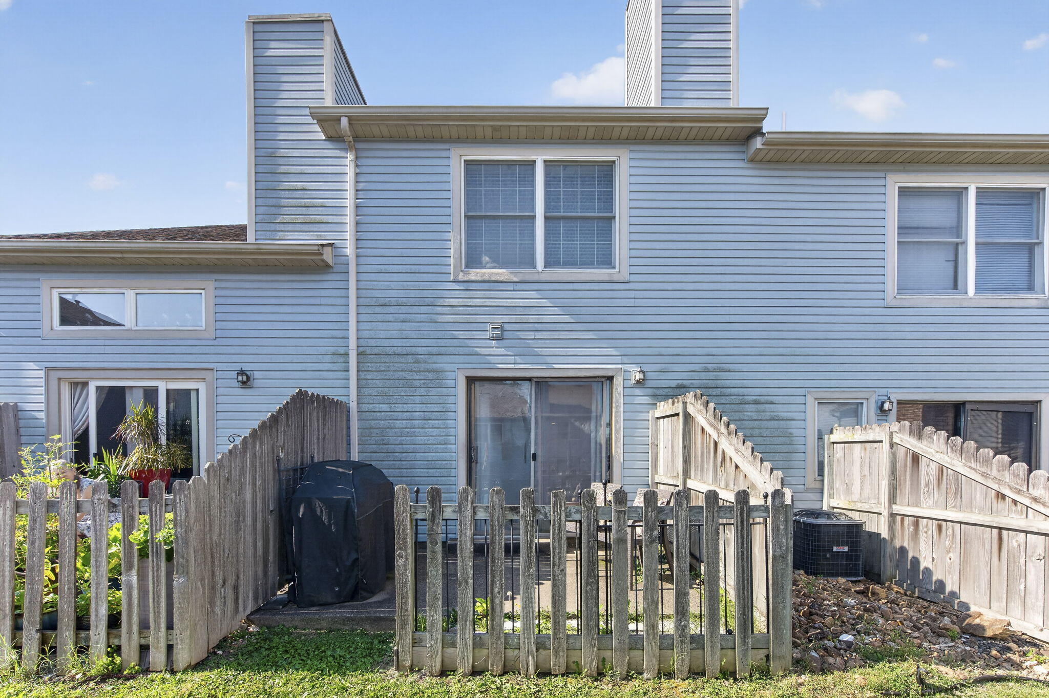 2700 South Ingram Mill Road Apt 9 Property Photo 25