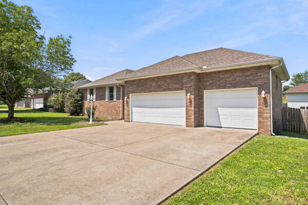 206 Miller Way Property Photo 3