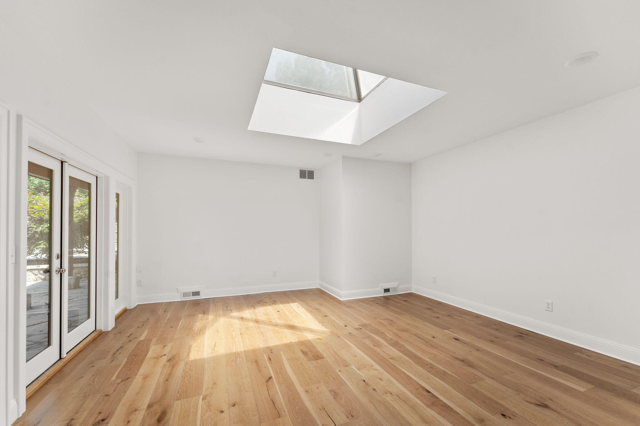 2244 South Edgewater Drive Property Photo 11