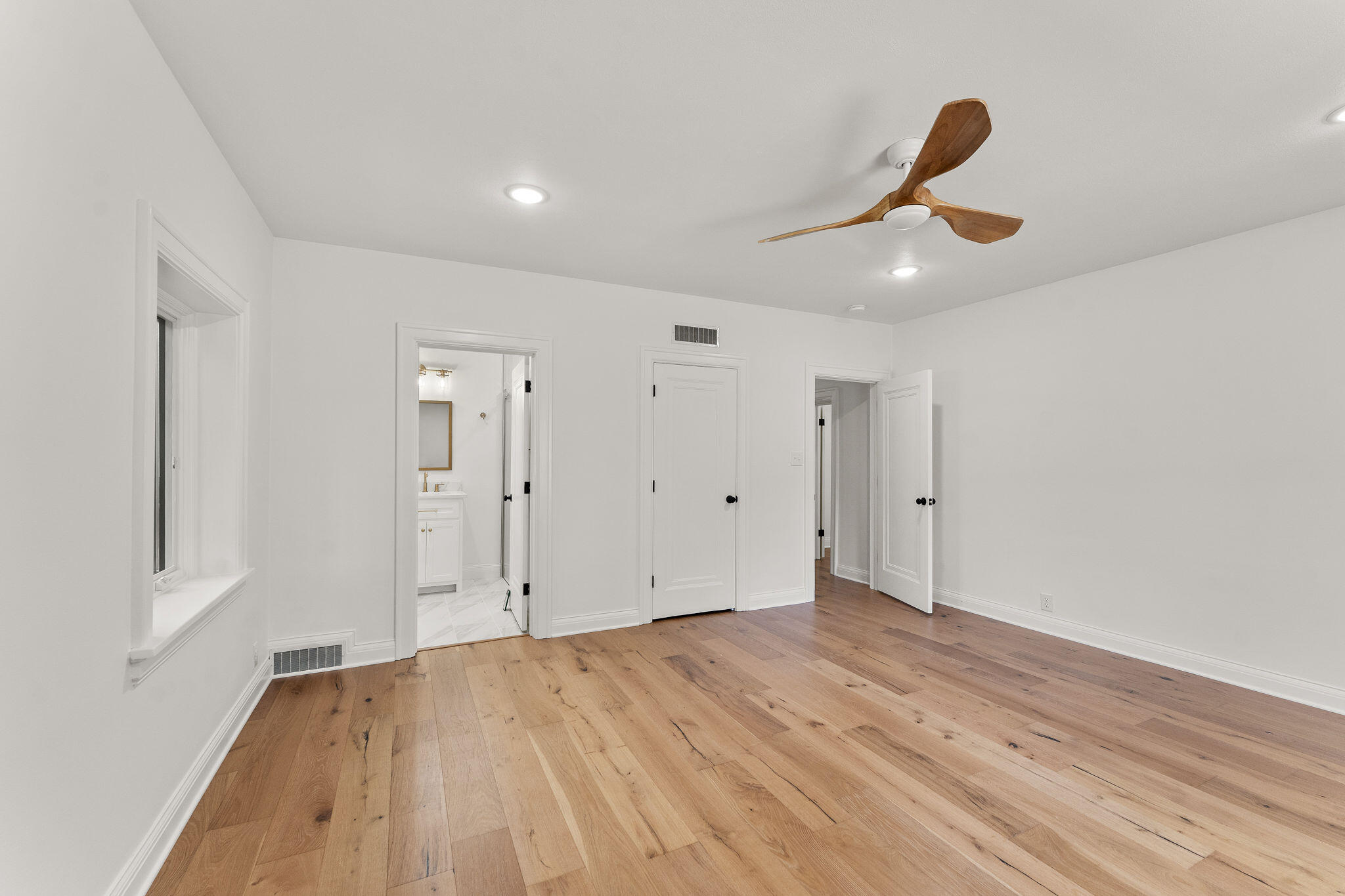 2244 South Edgewater Drive Property Photo 32