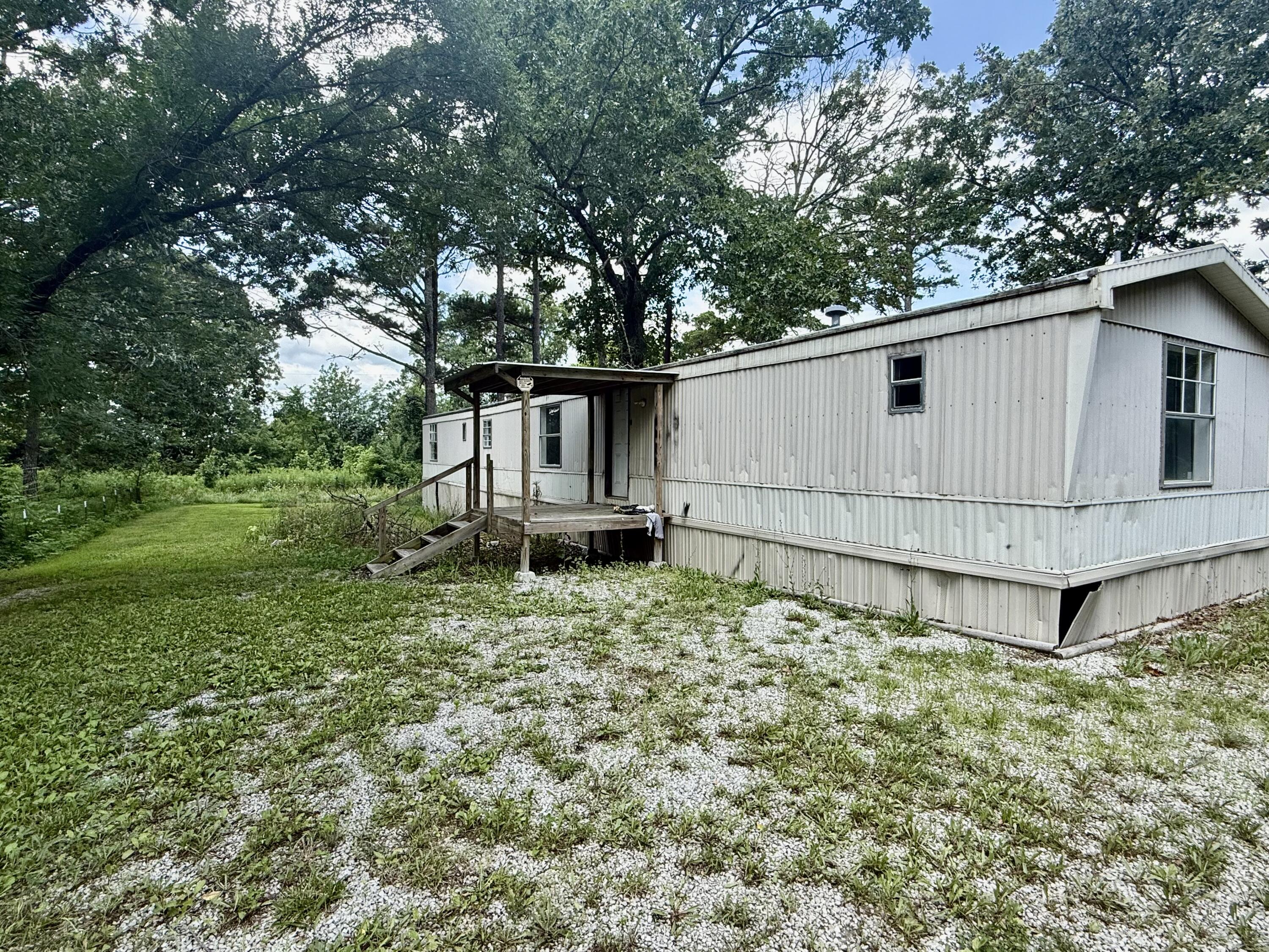 8905 Highway E Property Photo 7