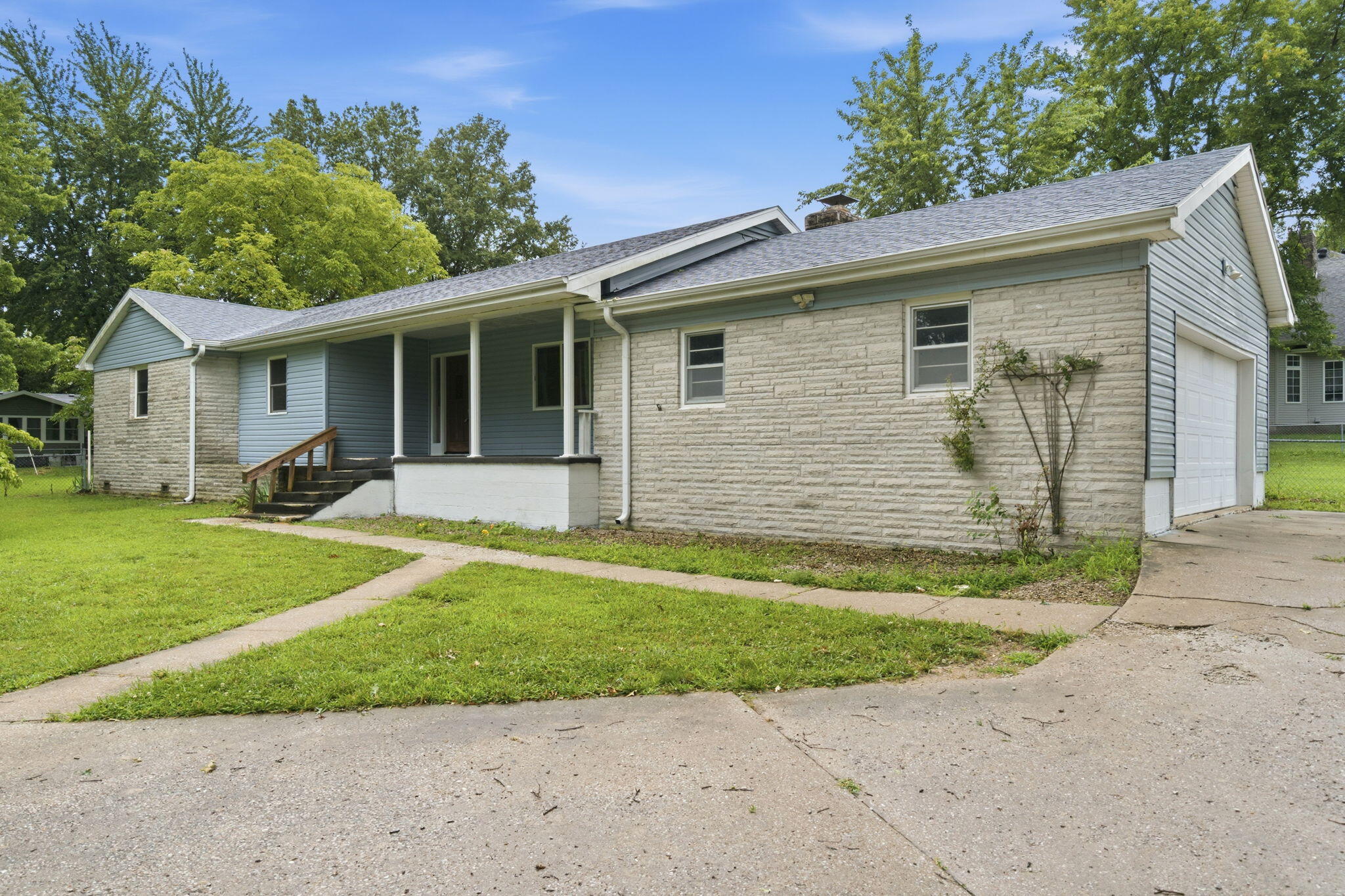 602 West Nixon Street Property Photo 37