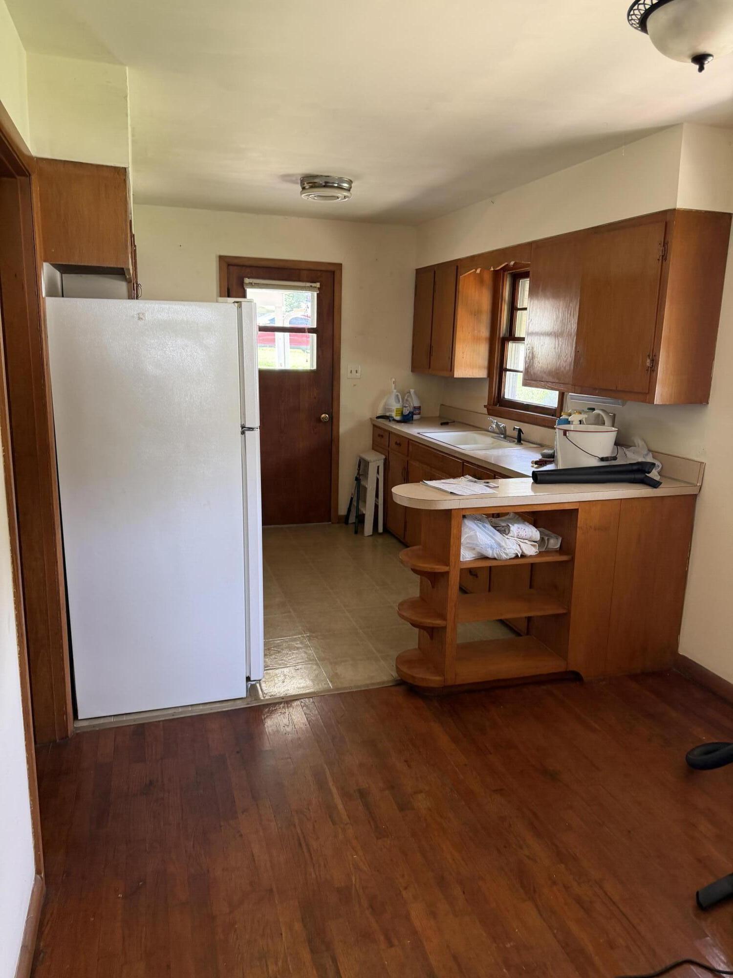 218 Westmont Drive Property Photo 5