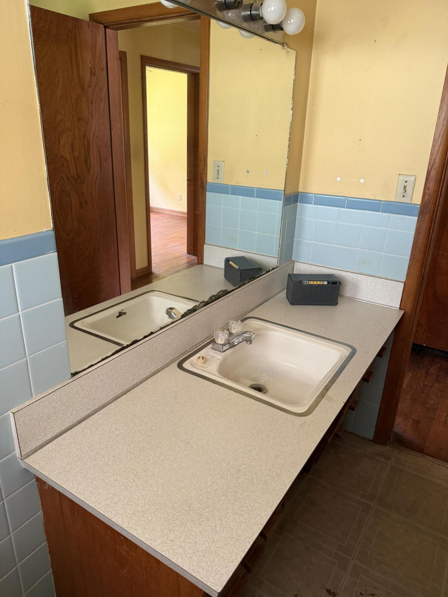 218 Westmont Drive Property Photo 15