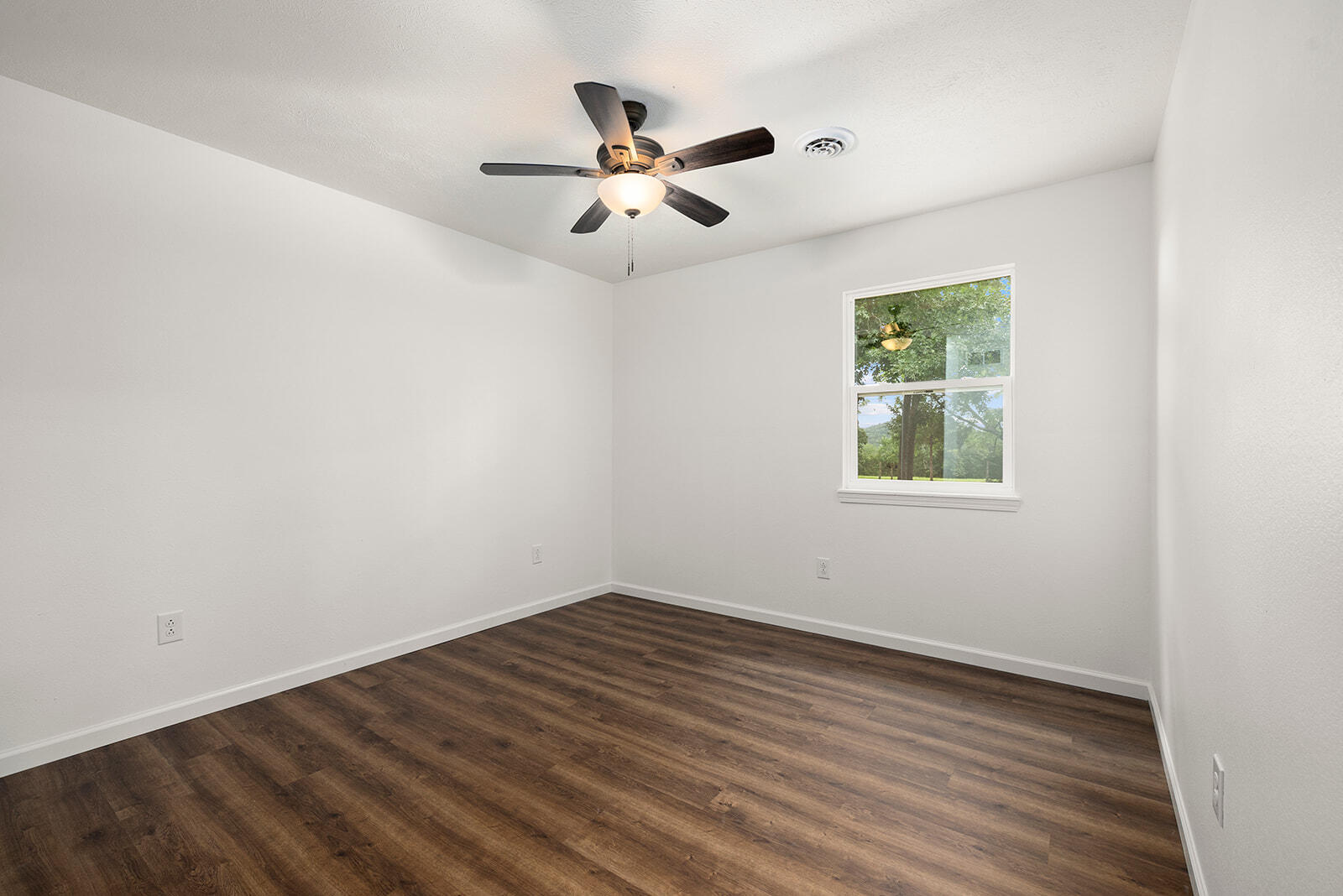 62 Clear Cove Drive Property Photo 38