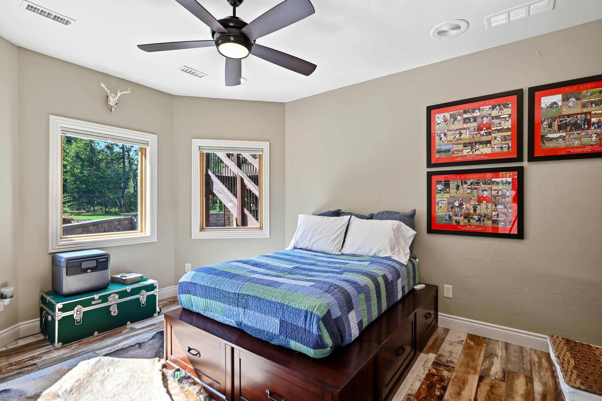 5525 South Farm Road 219 Property Photo 53