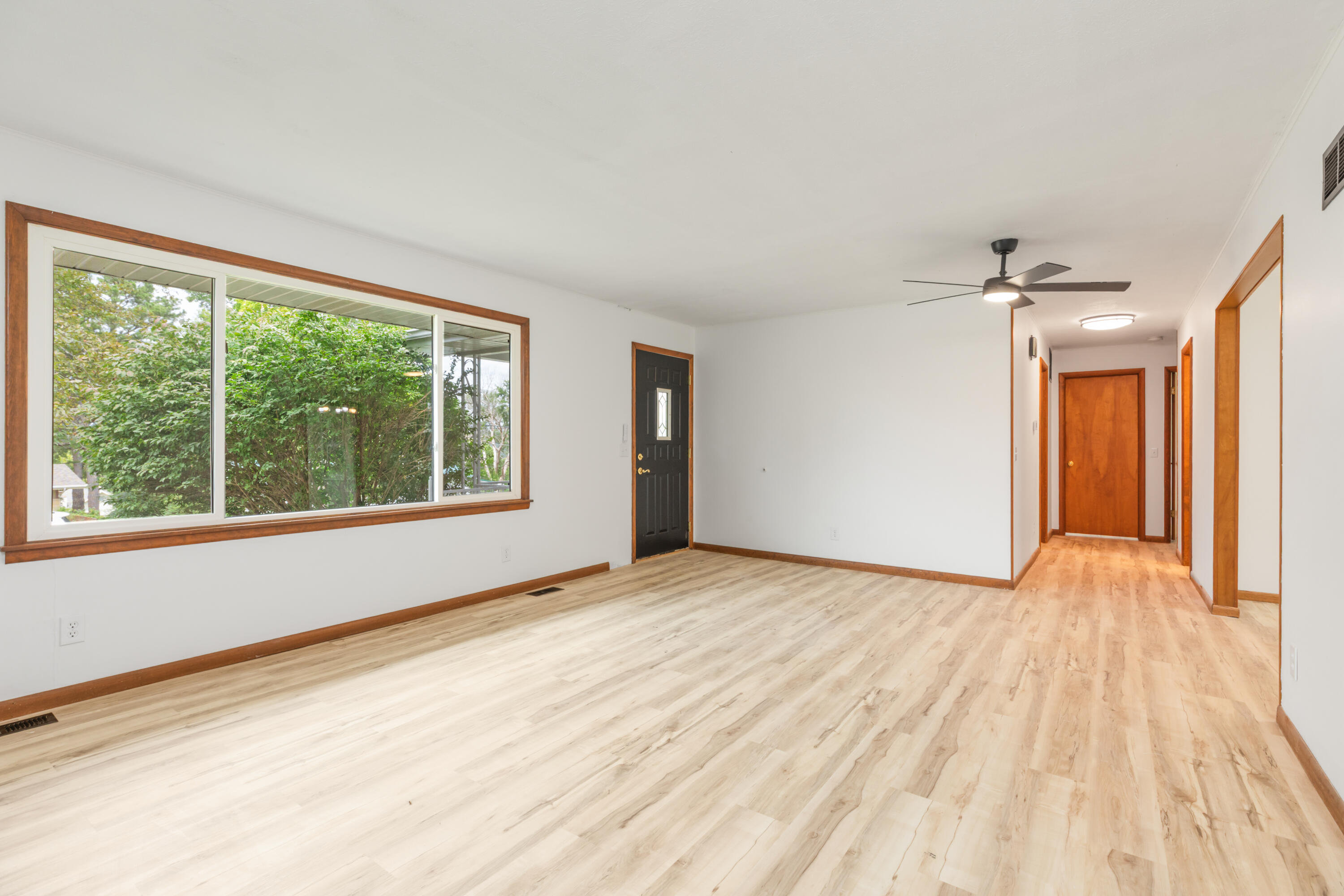 425 Wayland Drive Property Photo 5