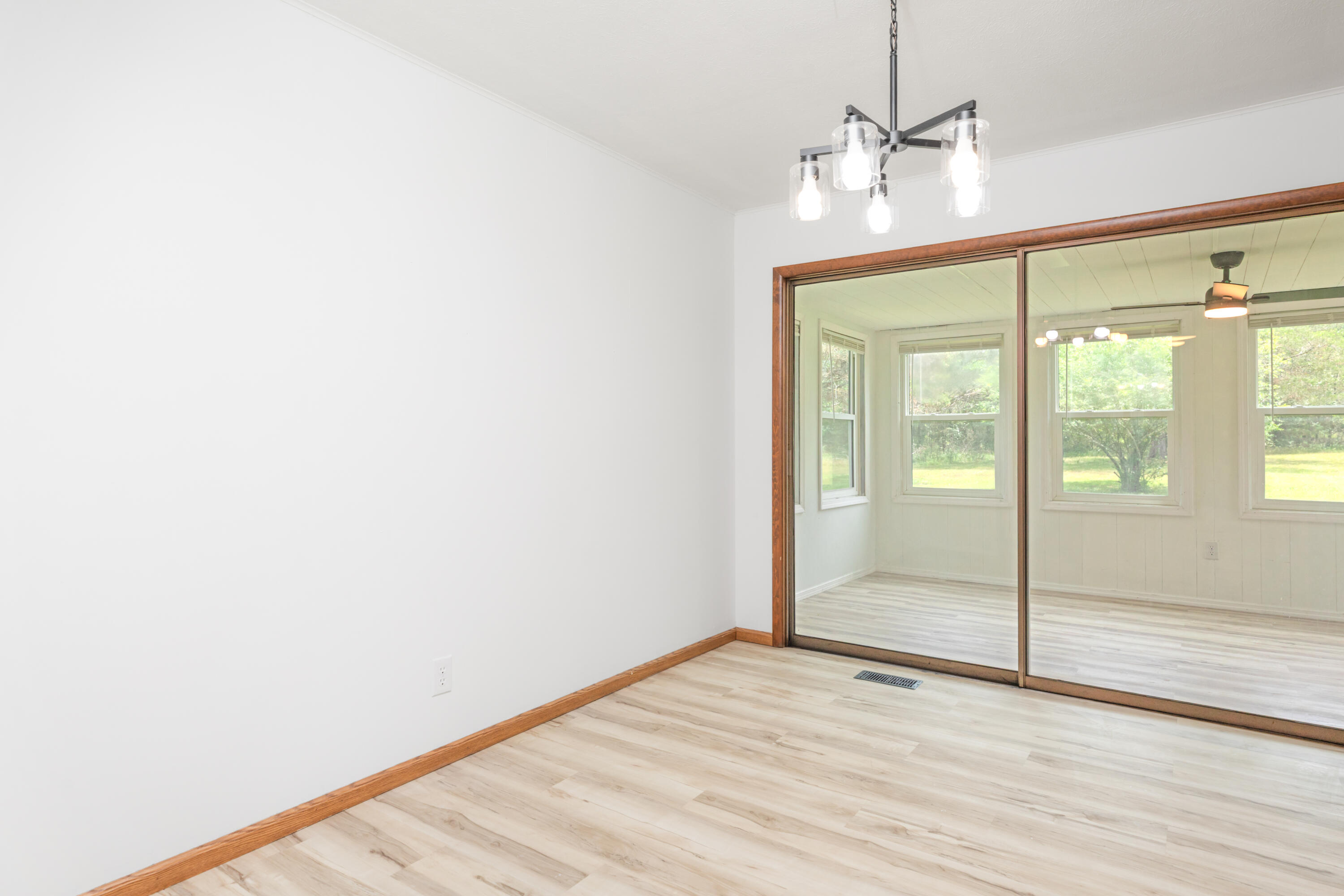 425 Wayland Drive Property Photo 7