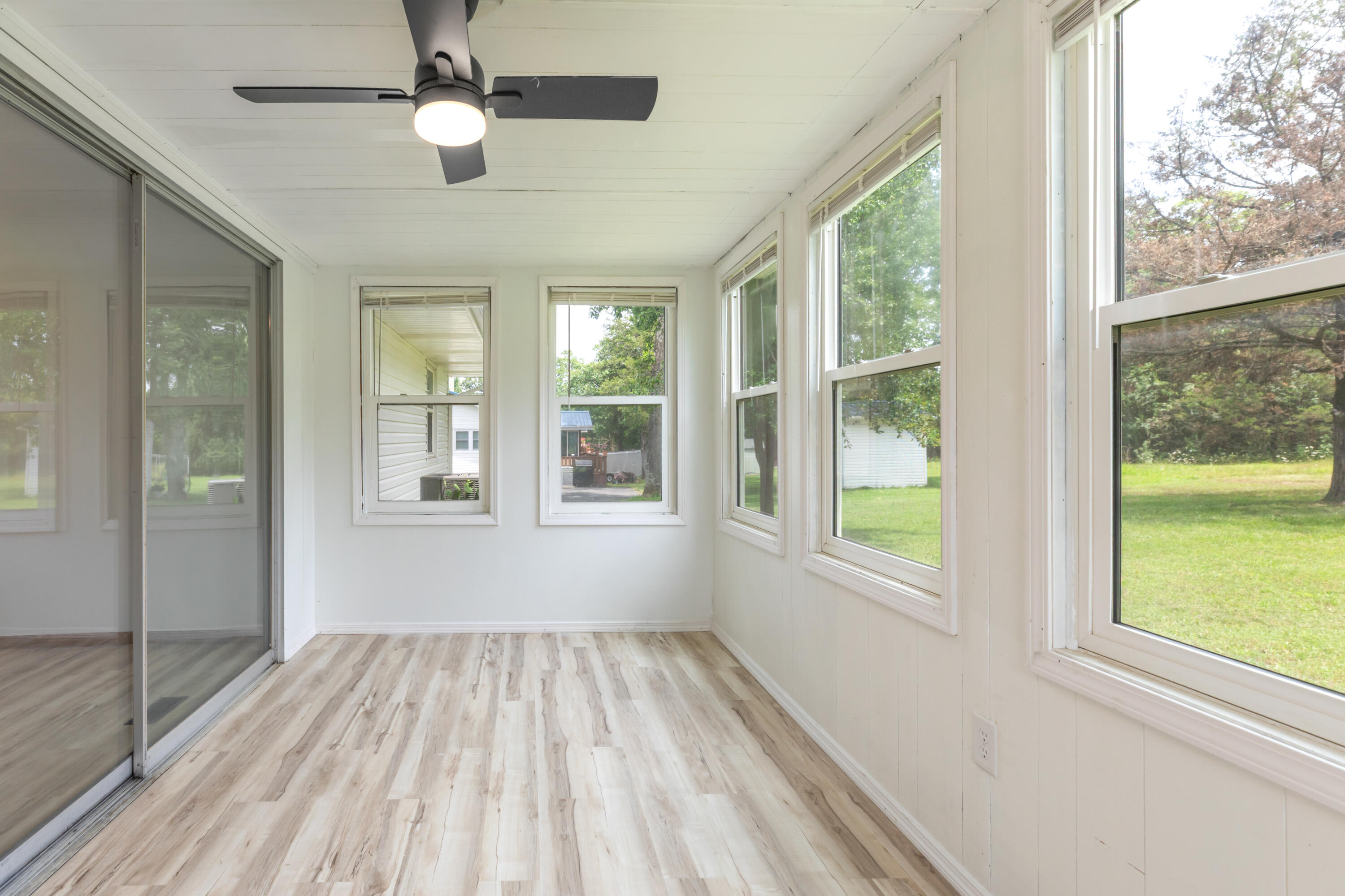 425 Wayland Drive Property Photo 10
