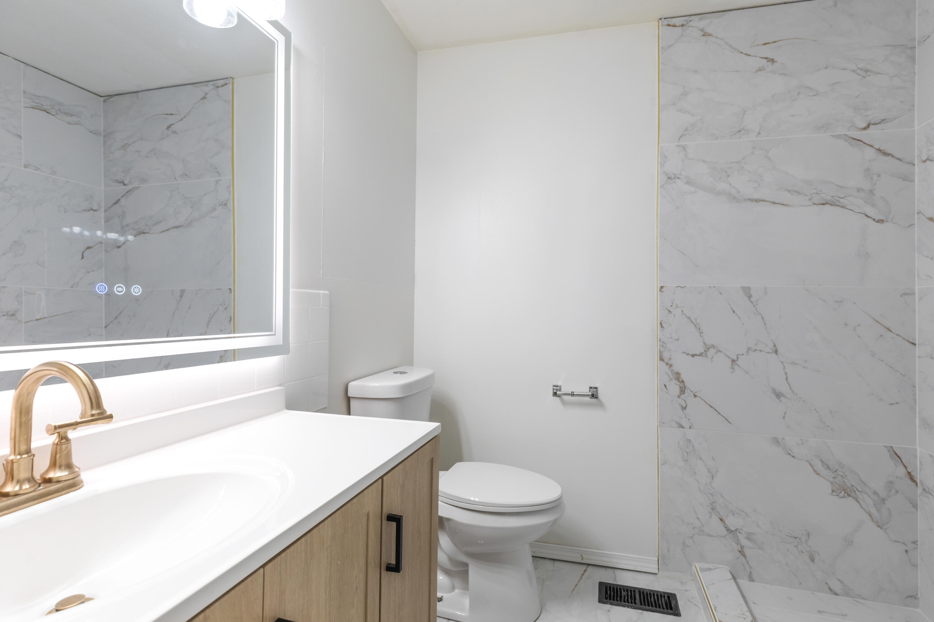 425 Wayland Drive Property Photo 12