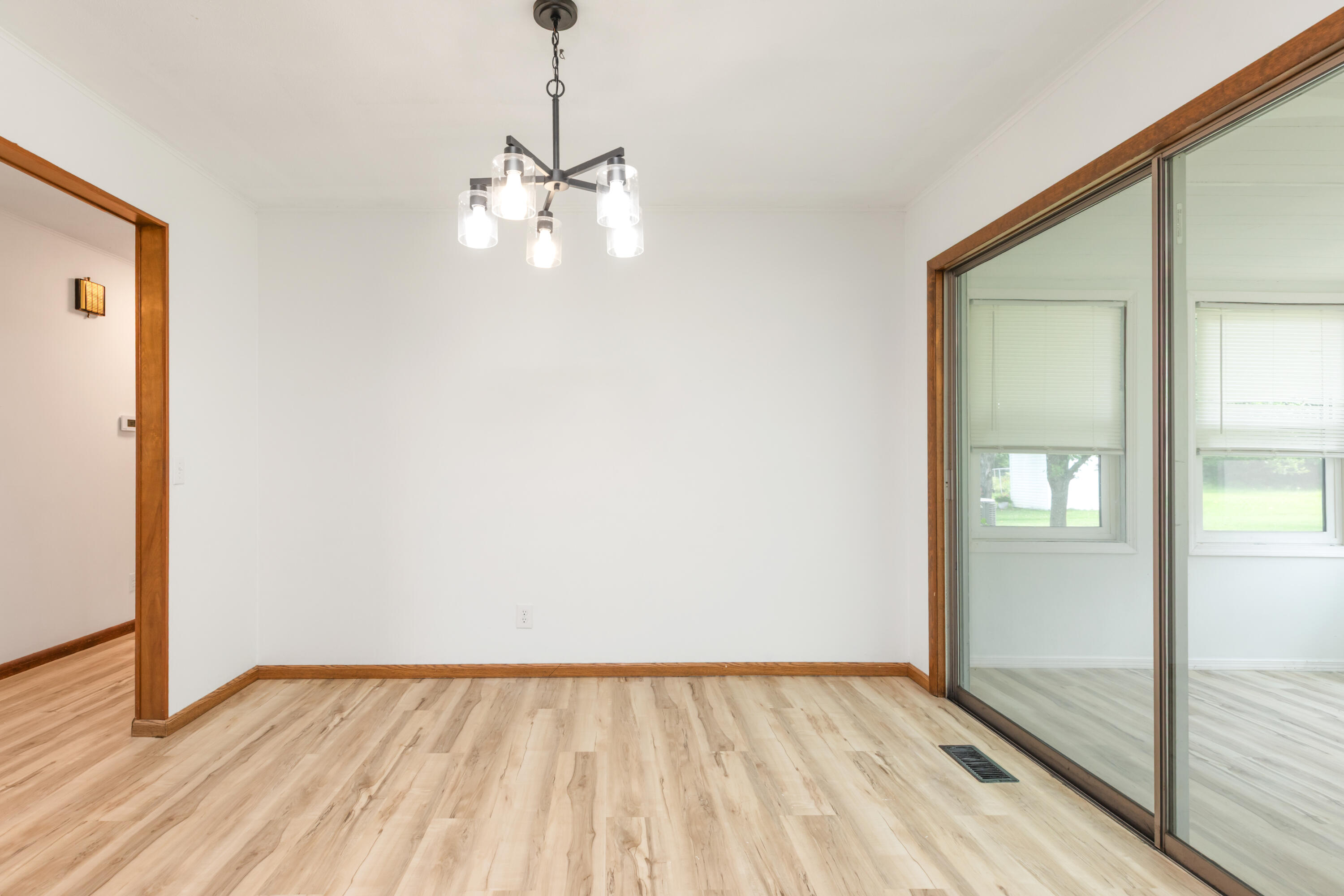 425 Wayland Drive Property Photo 13