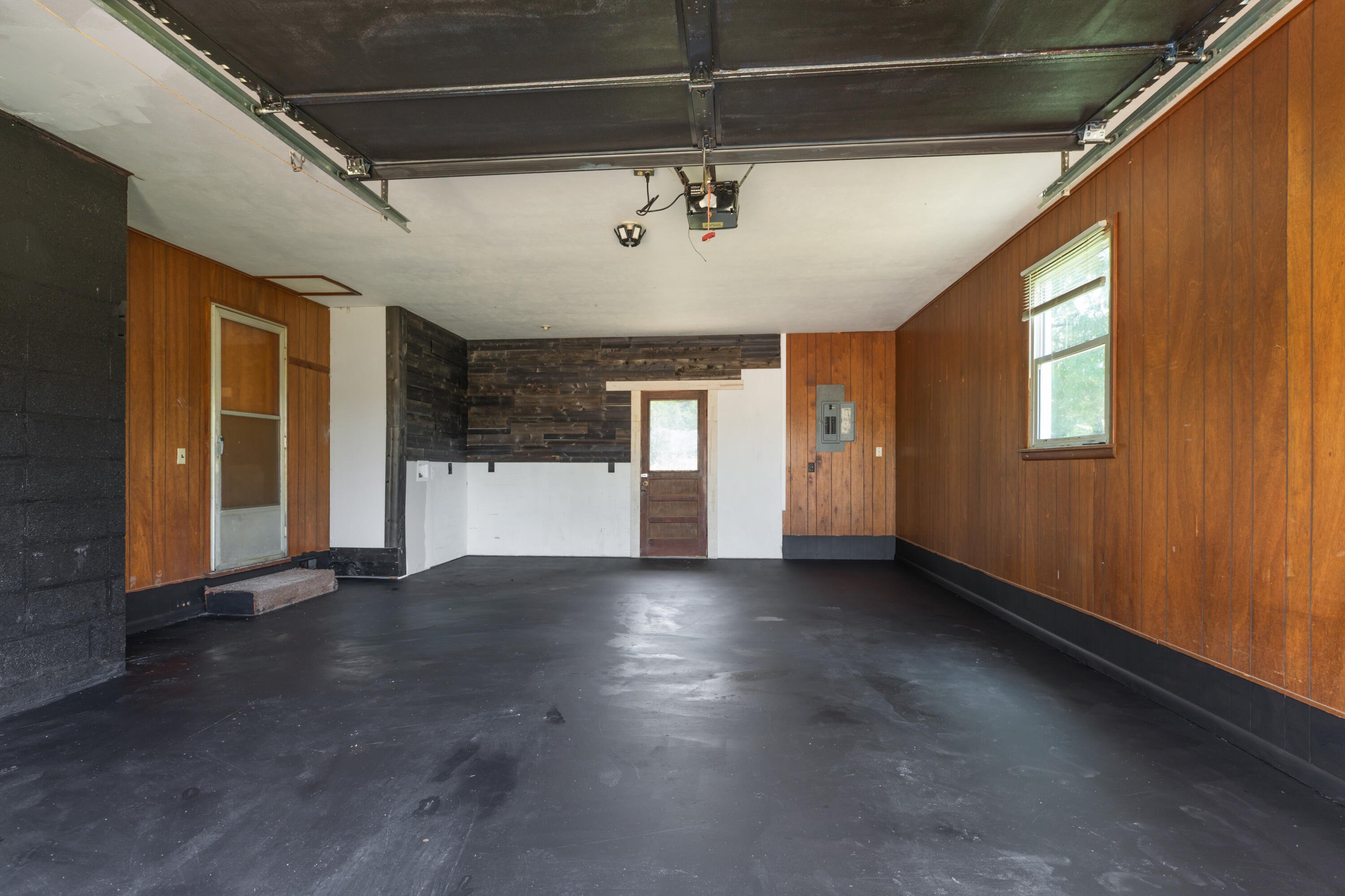 425 Wayland Drive Property Photo 18