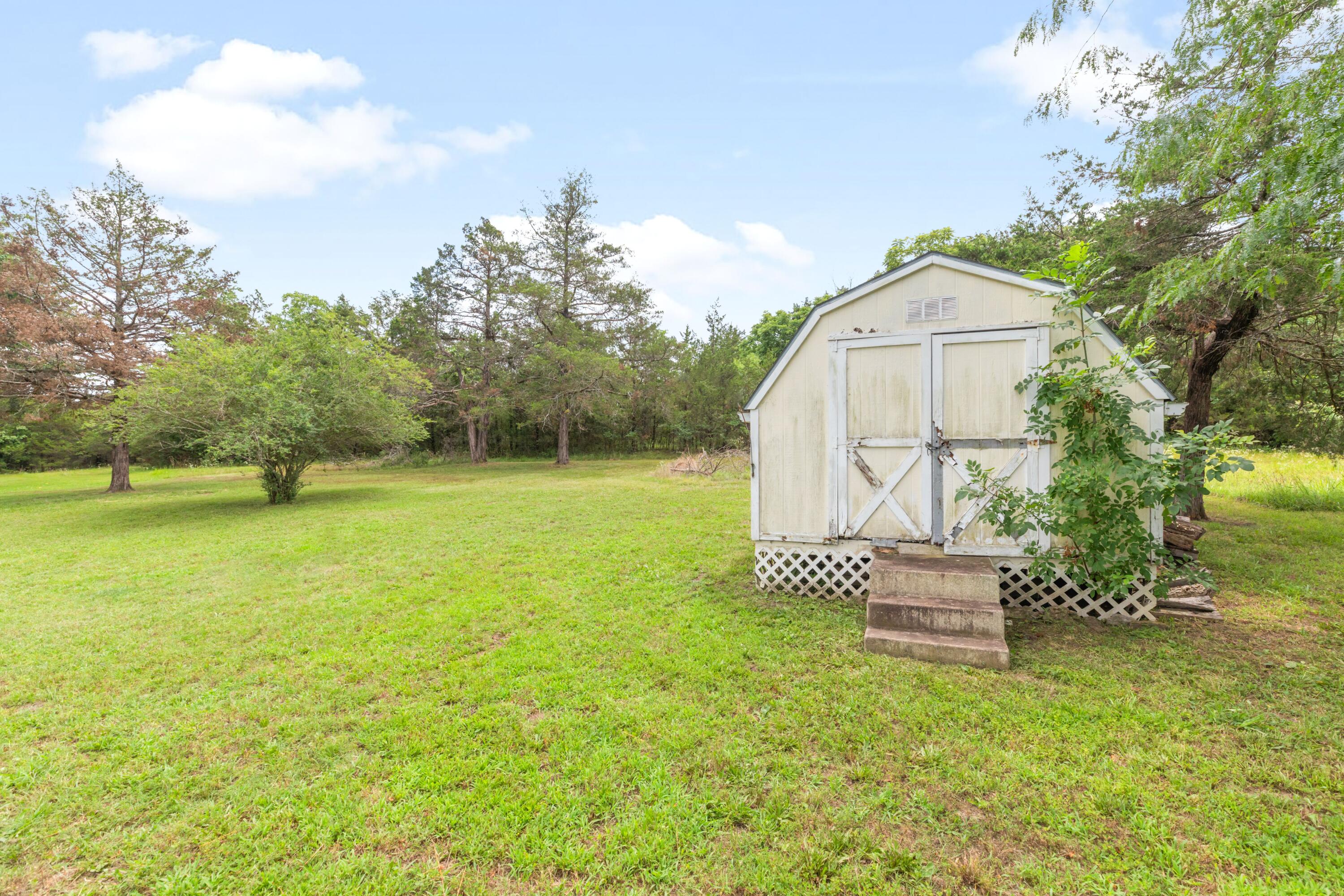 425 Wayland Drive Property Photo 19