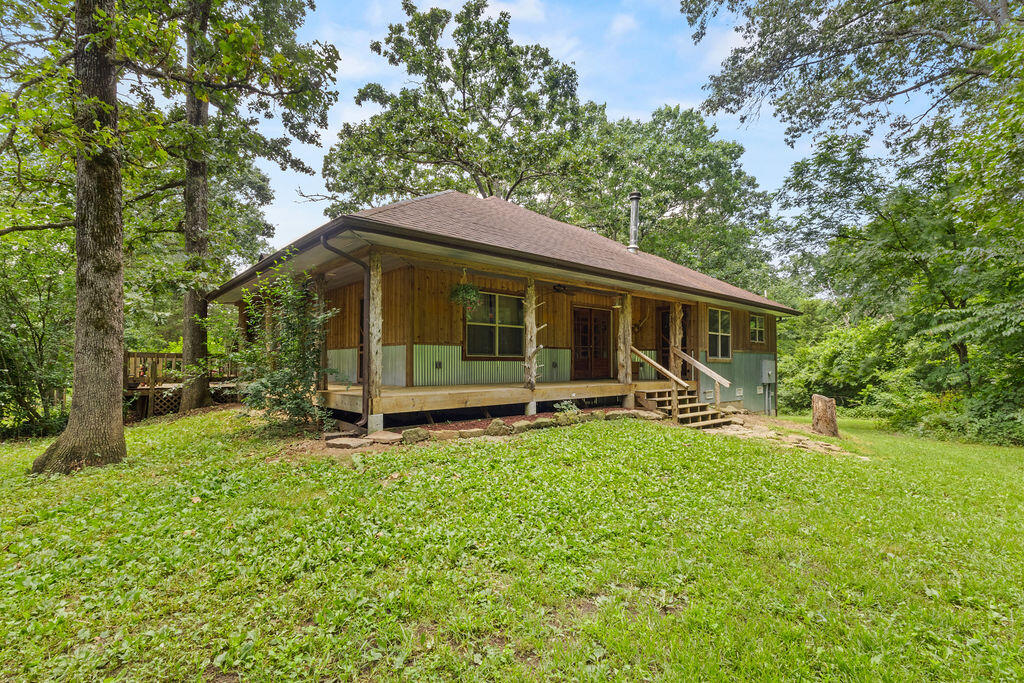 483 Loveland Drive Property Photo 5