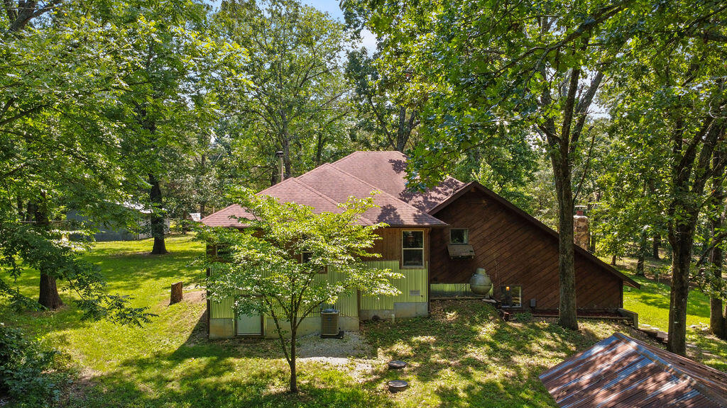 483 Loveland Drive Property Photo 8
