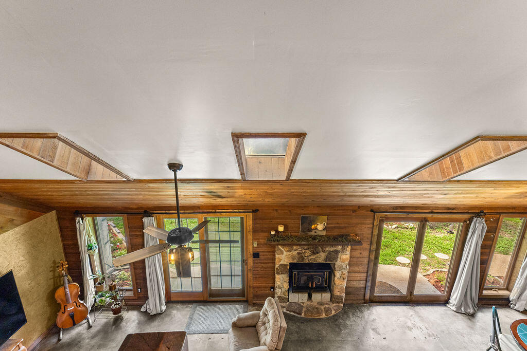 483 Loveland Drive Property Photo 37