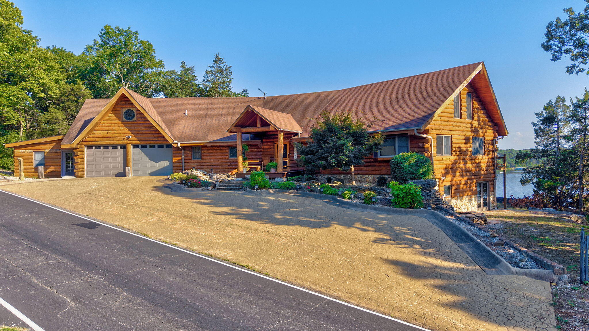 26647 Twin Rivers Drive Property Photo 1