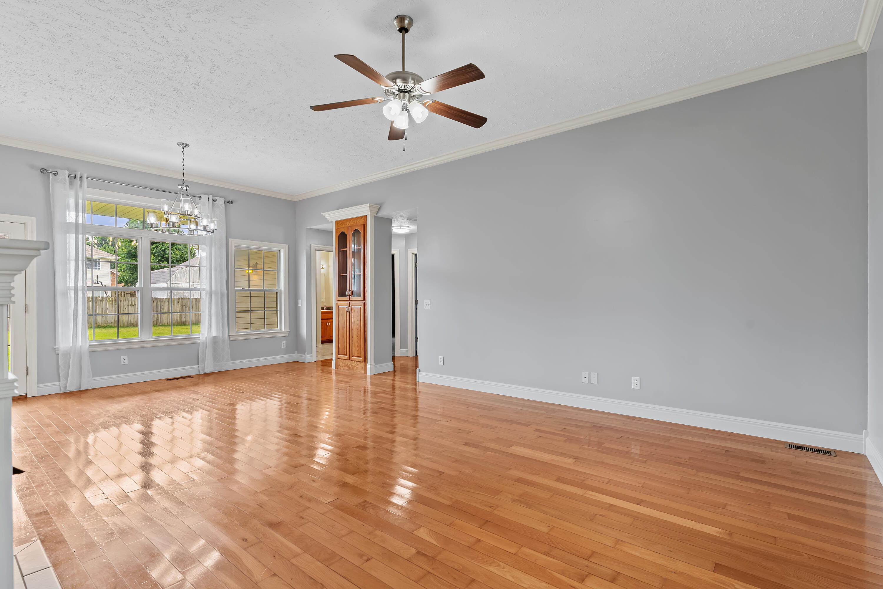 716 Shelley Street Property Photo 6