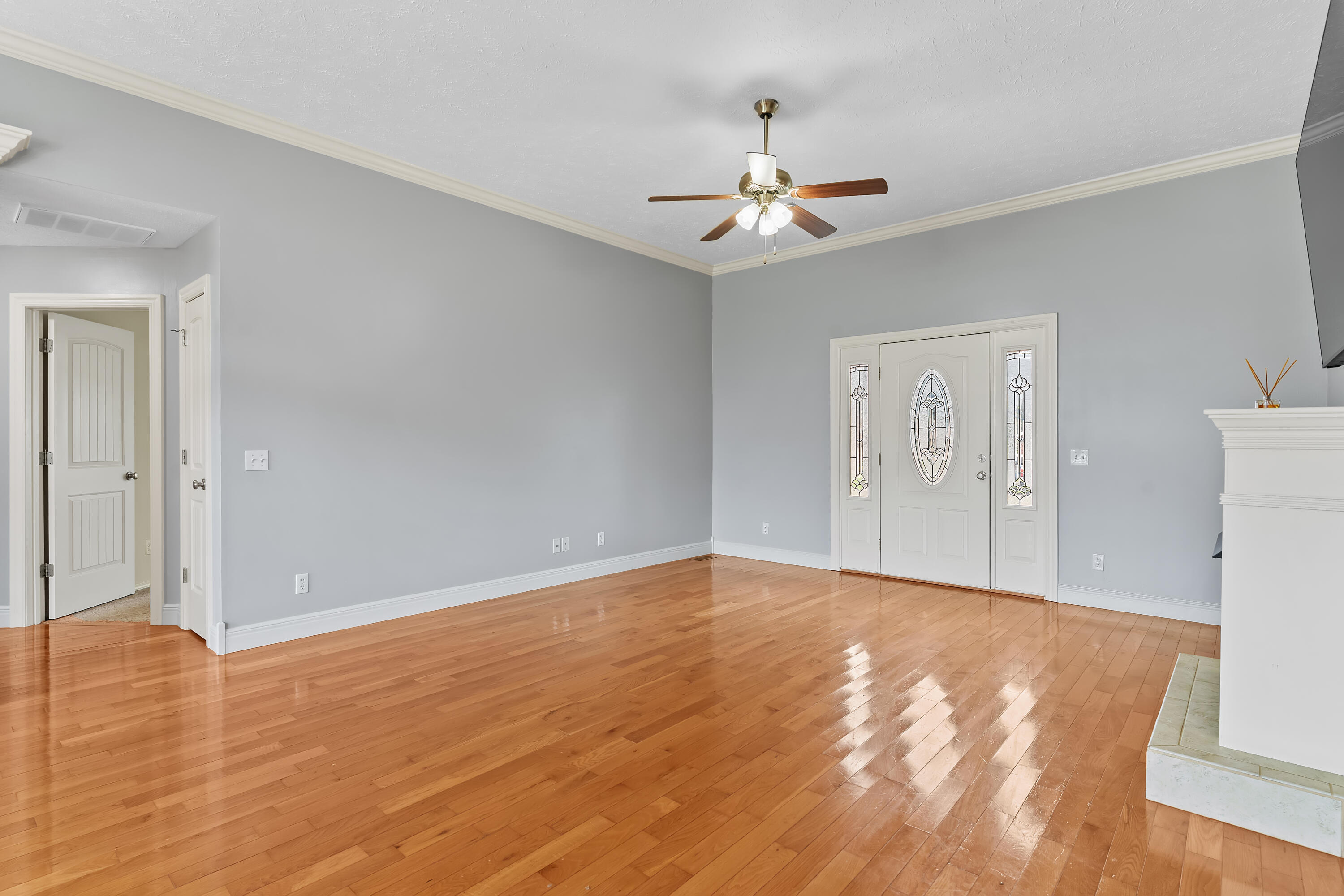 716 Shelley Street Property Photo 7