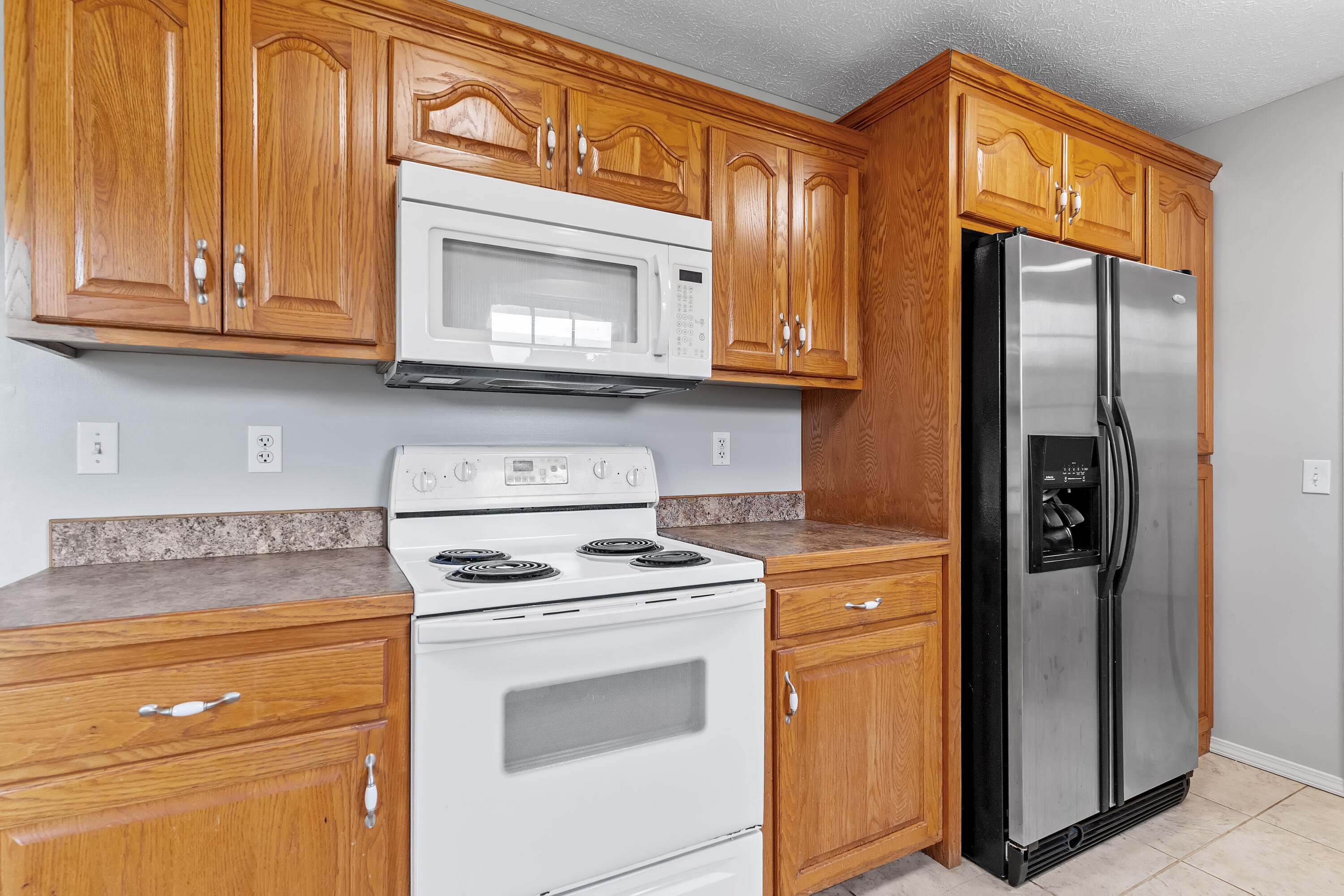 716 Shelley Street Property Photo 12
