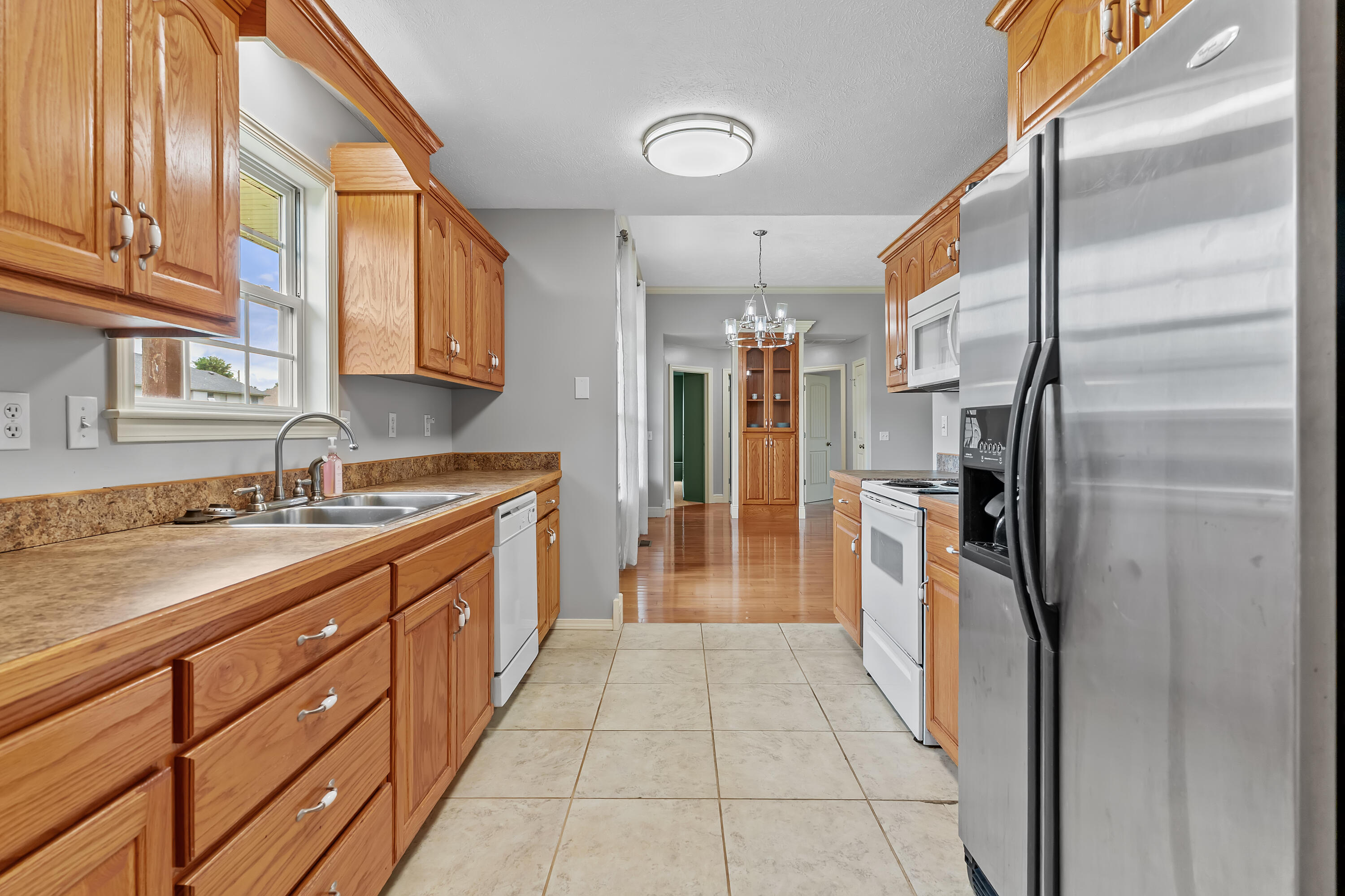 716 Shelley Street Property Photo 14