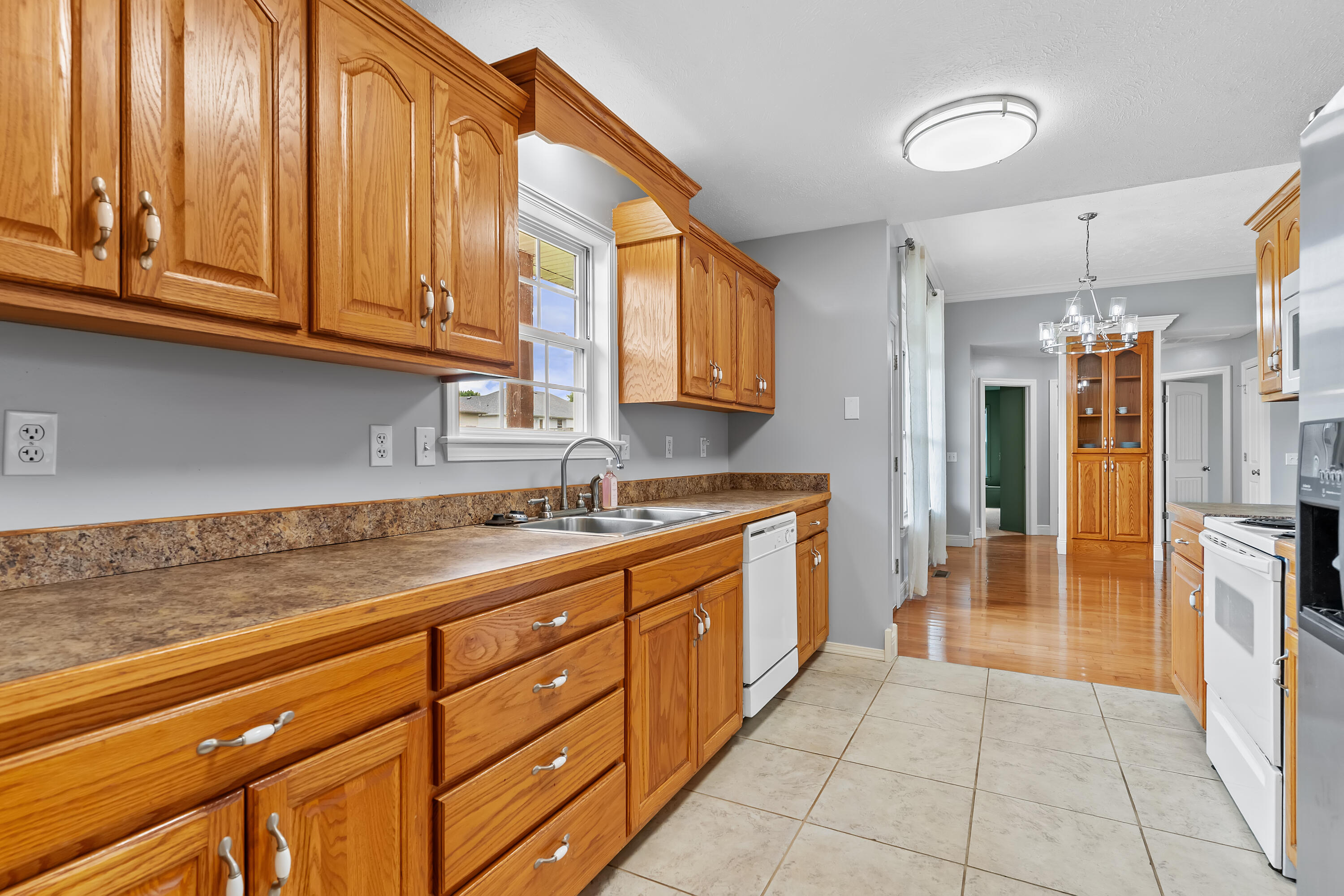 716 Shelley Street Property Photo 15