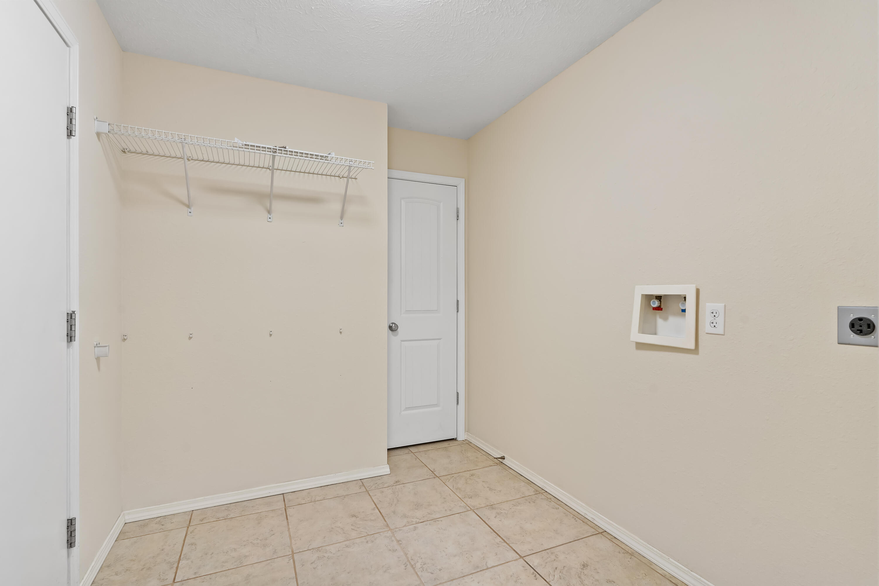 716 Shelley Street Property Photo 16
