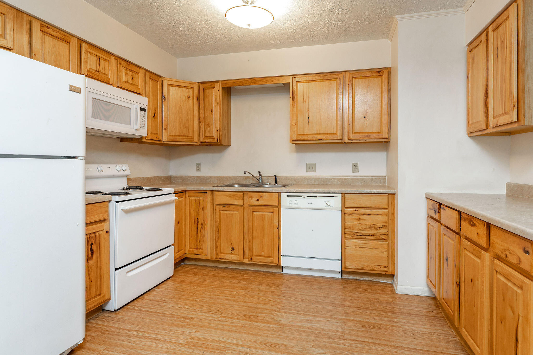 60328630 Property Photo 3