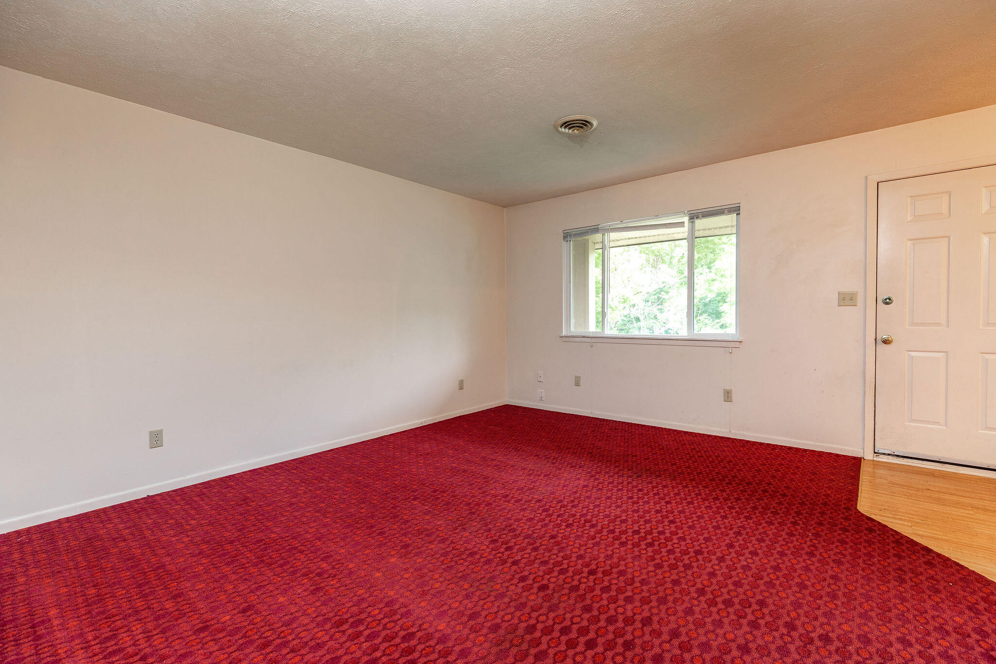 60328630 Property Photo 4
