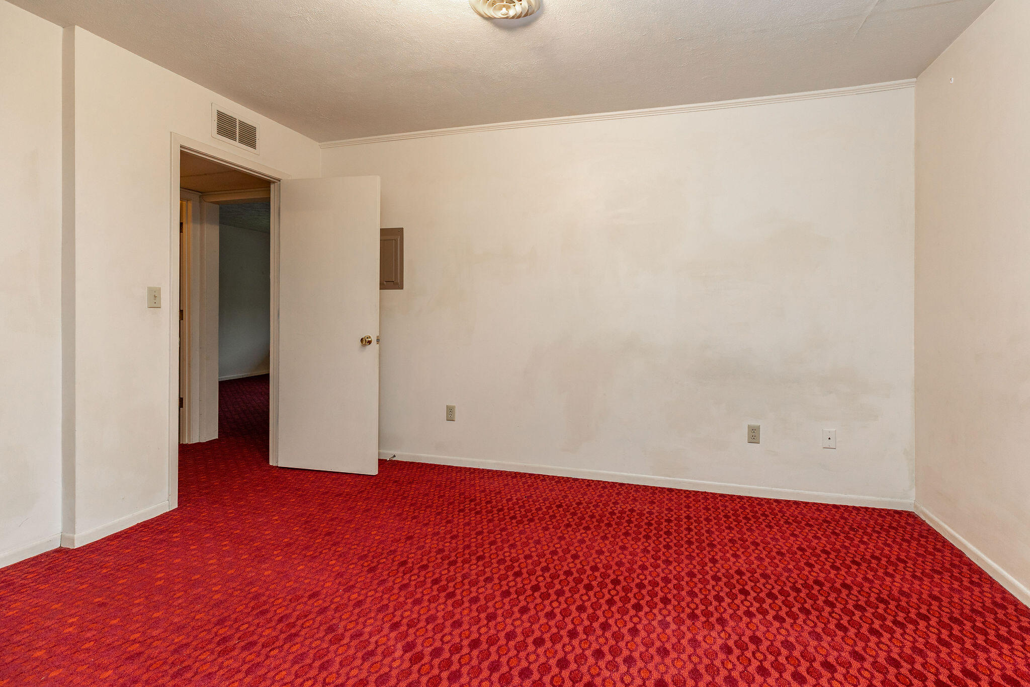 60328630 Property Photo 13