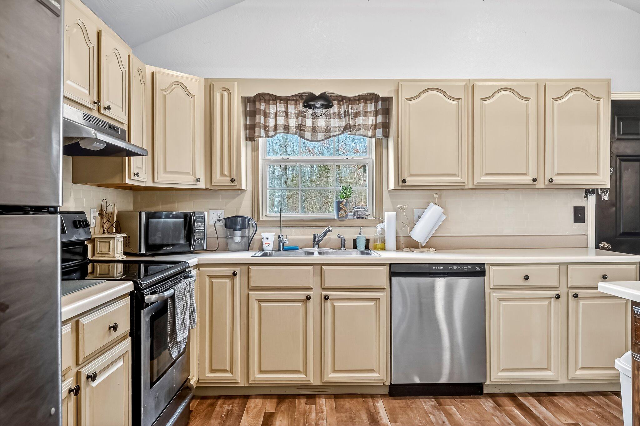 6038 State Highway A Property Photo 11
