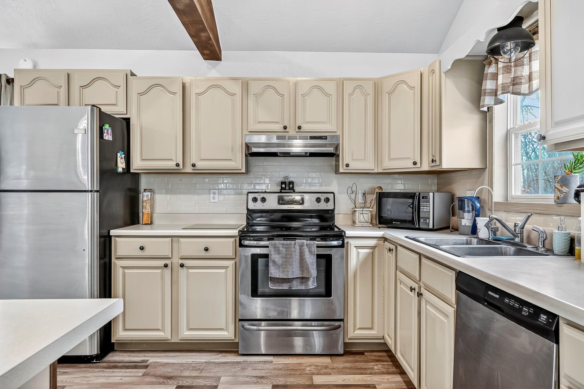 6038 State Highway A Property Photo 13