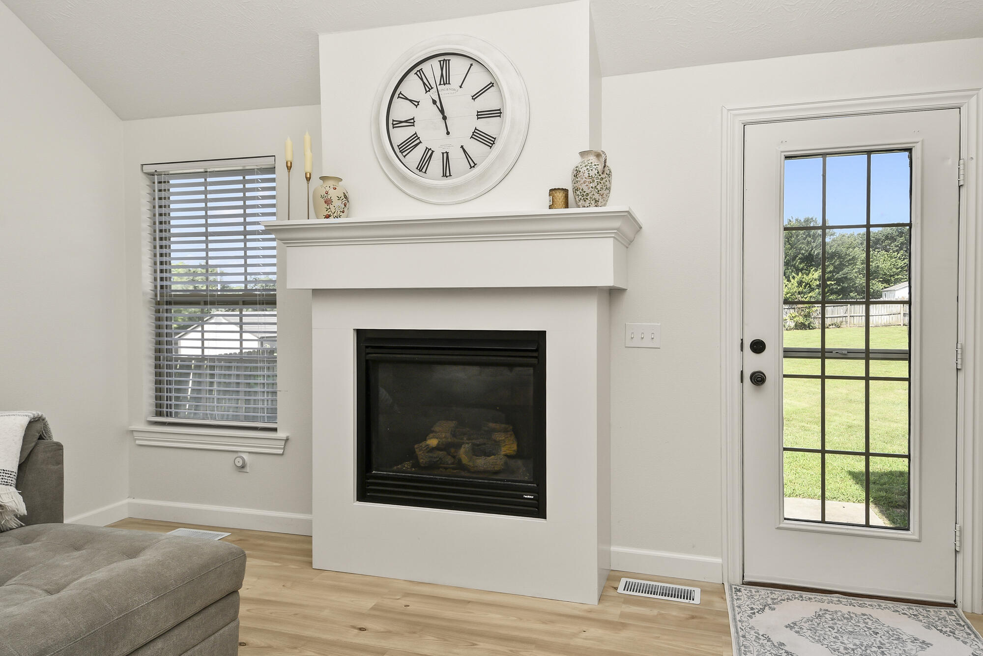 285 Steury Road Property Photo 7