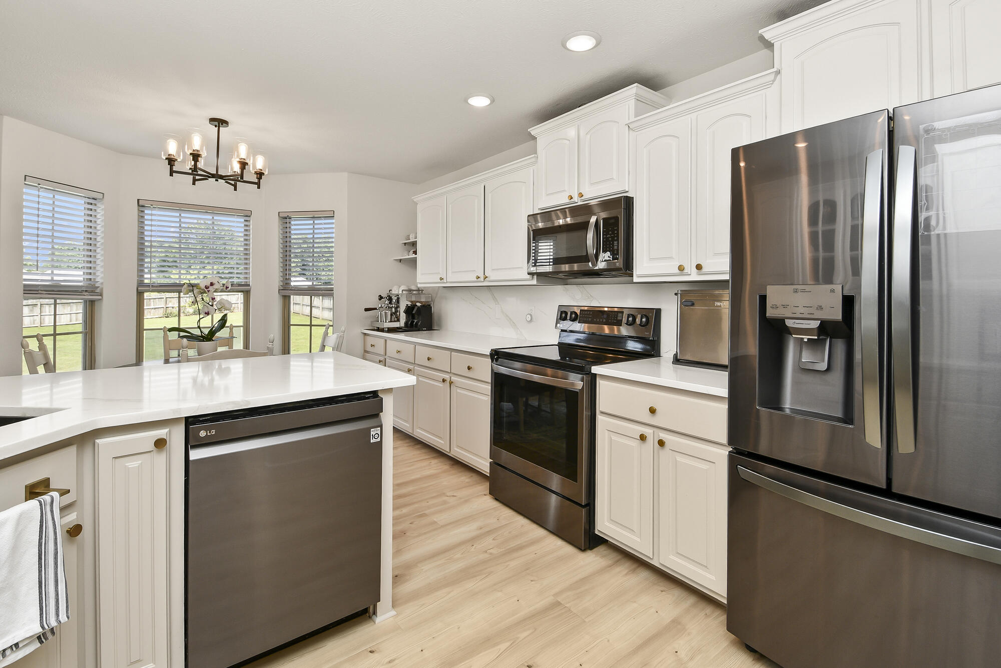 285 Steury Road Property Photo 15