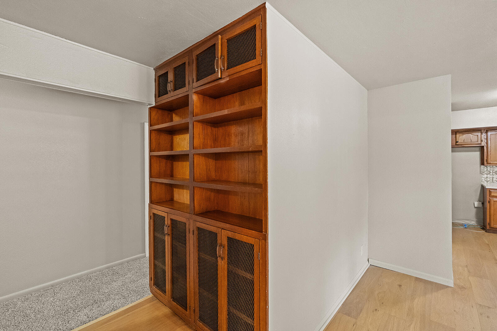 1538 East Lindberg Street Property Photo 14