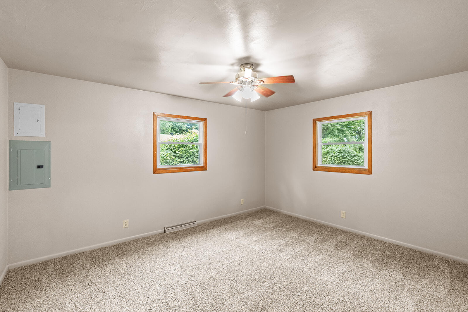 1538 East Lindberg Street Property Photo 15