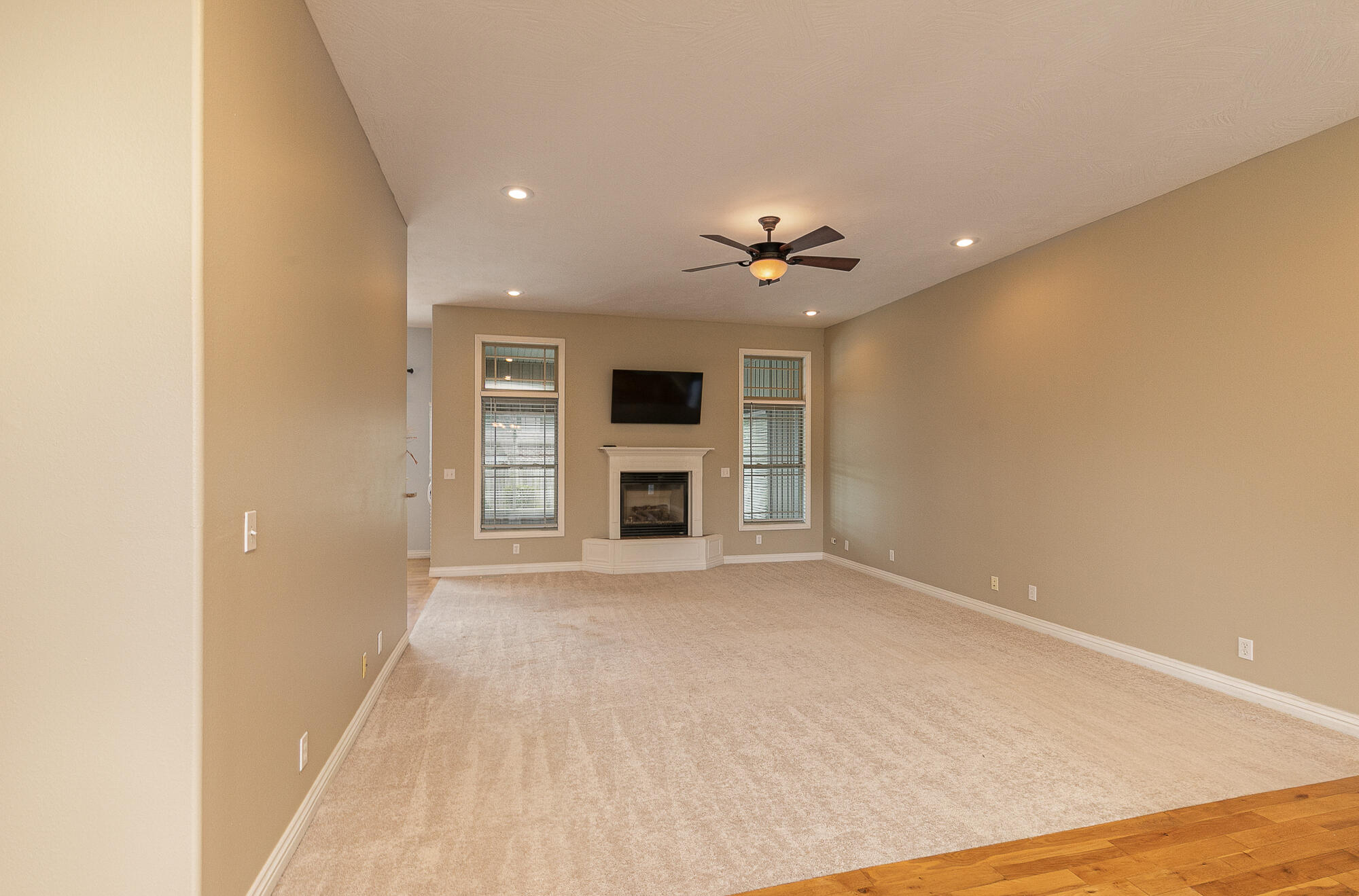 3210 West Village Terrace Property Photo 8