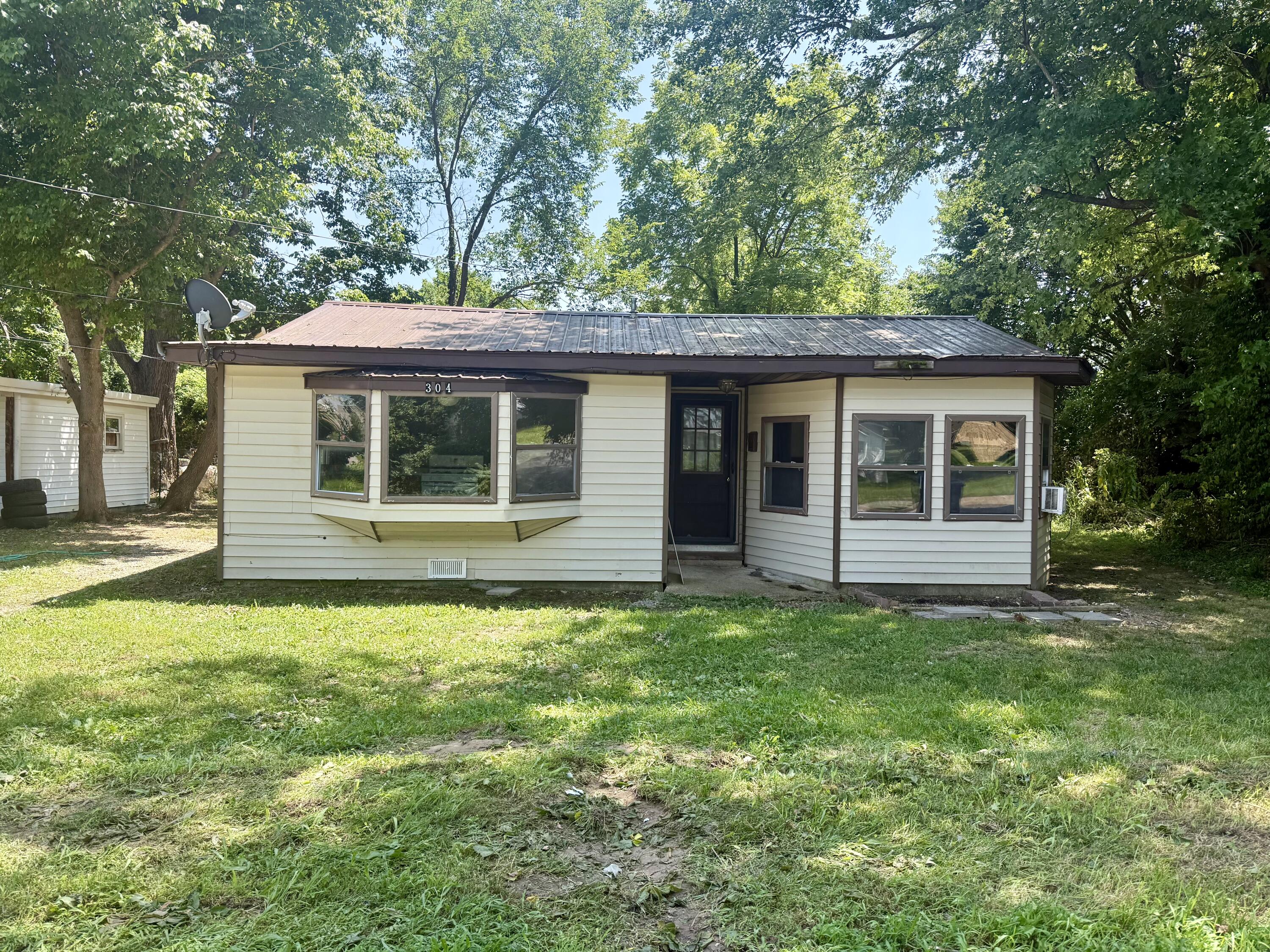 304 Ozark Street Property Photo 1