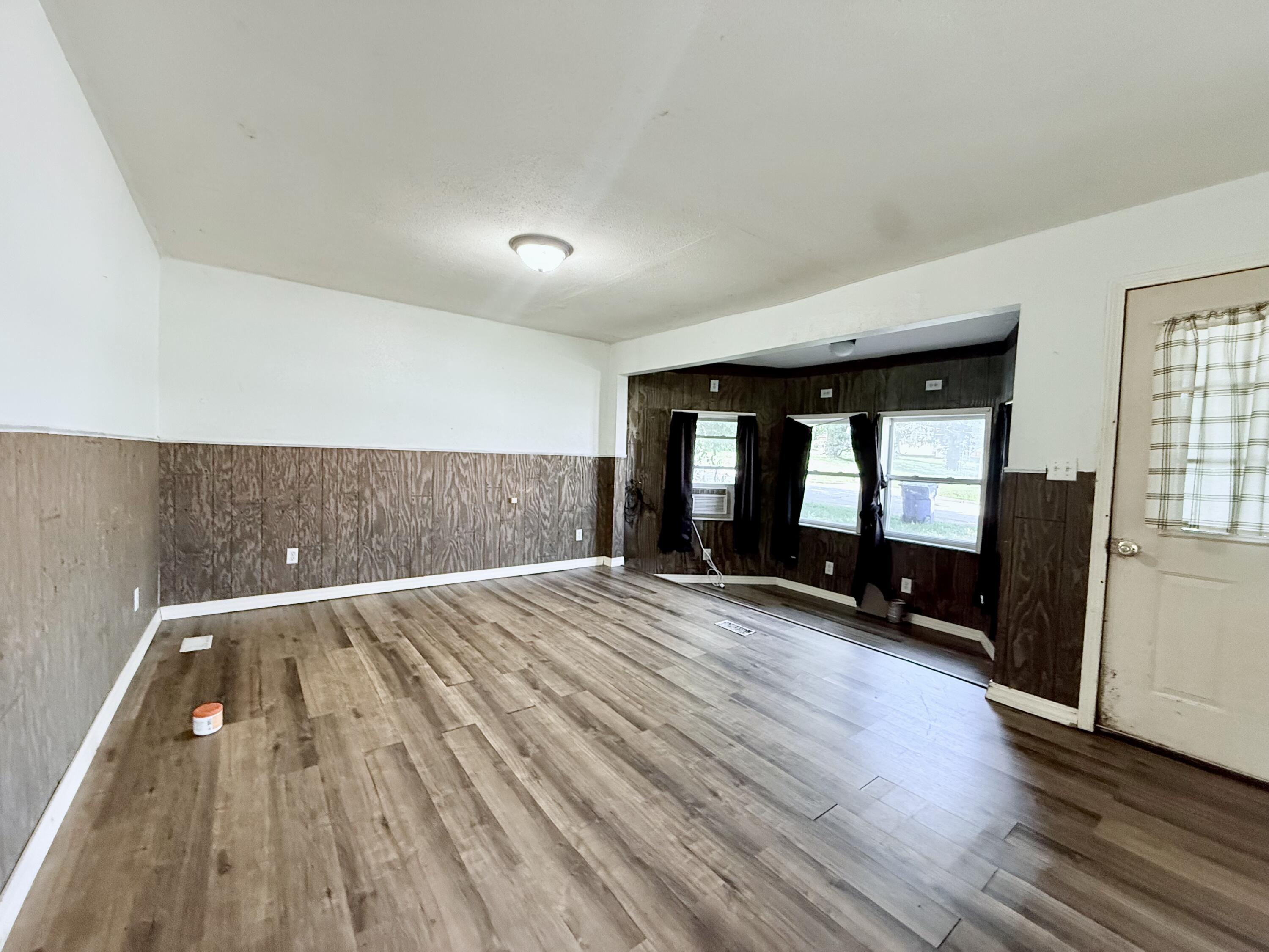 304 Ozark Street Property Photo 5